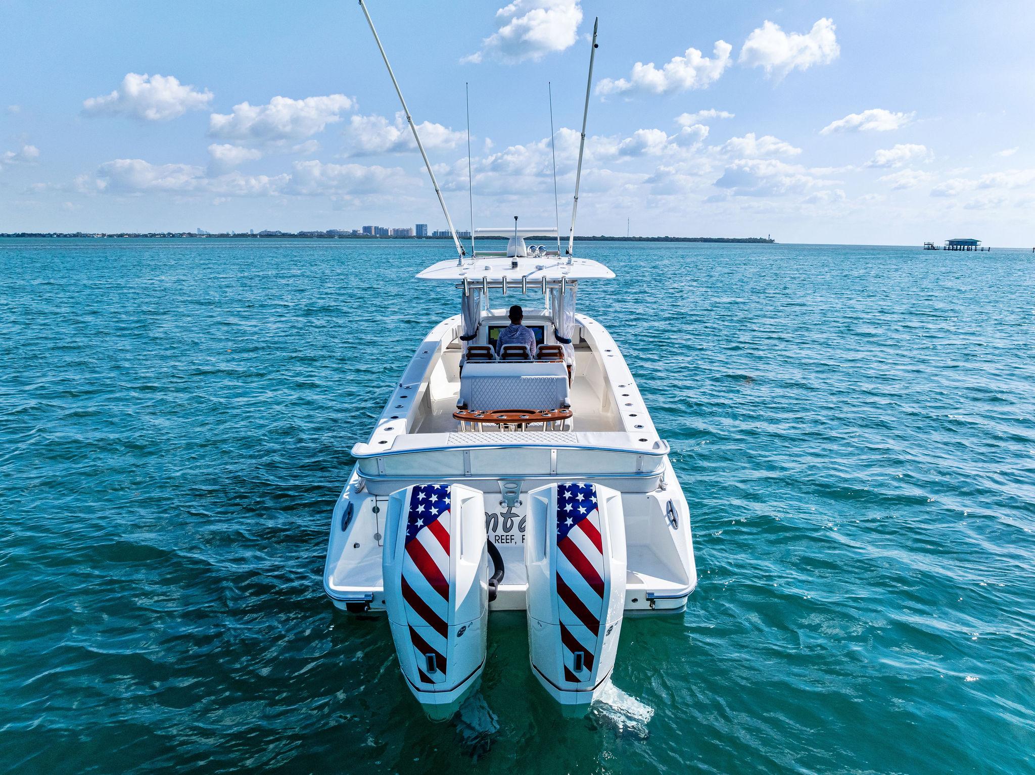 2015-bahama-center-console-power-9690236-20250422083953202-1_XLARGE