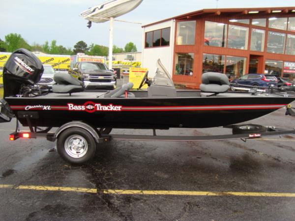 2020 Tracker Boats boat for sale, model of the boat is BASS TRACKER® Classic XL & Image # 1 of 15