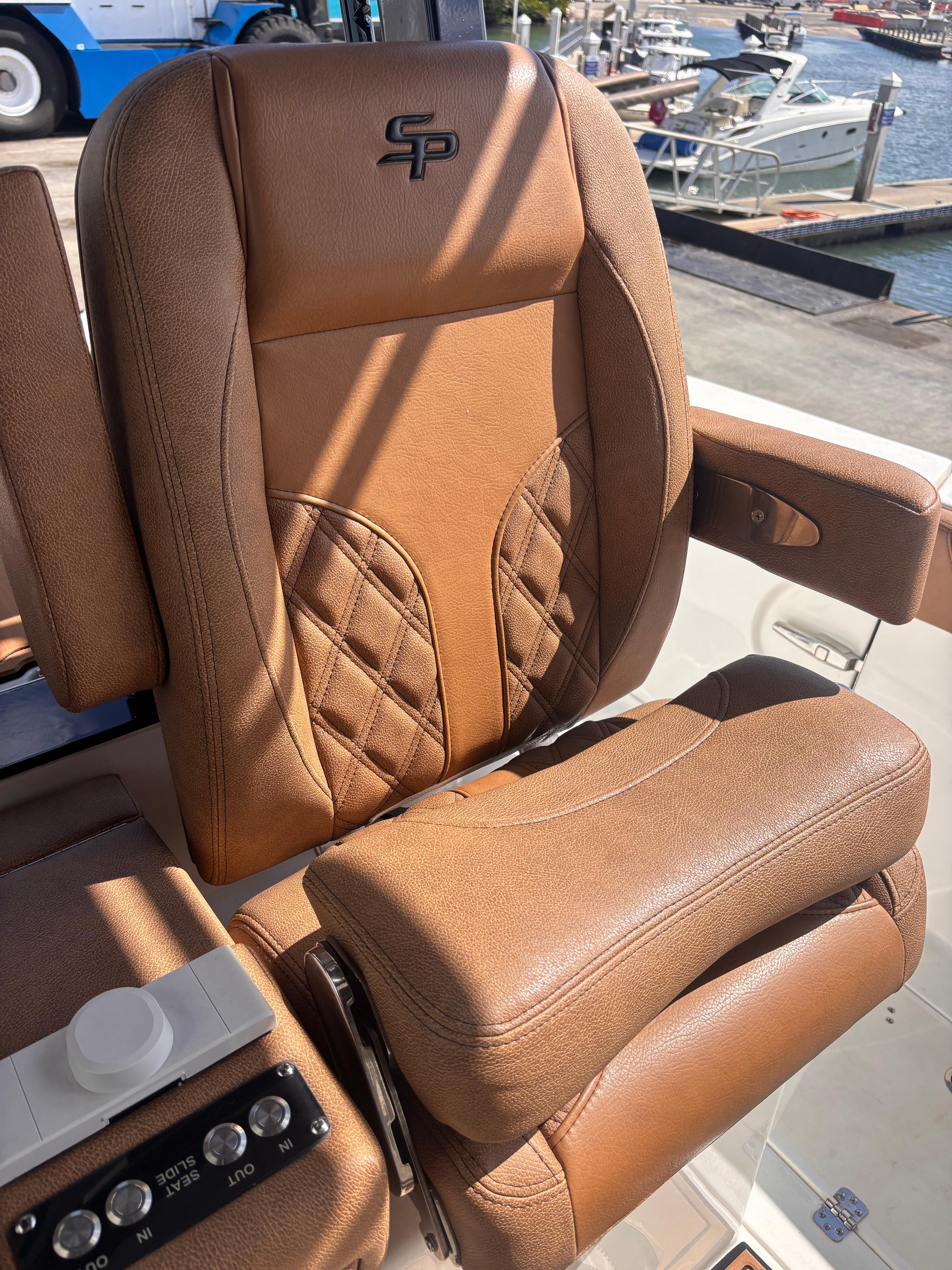2024-sea-pro-320-dlx-offshore-power-9680240-20250211220009676-1_XLARGE