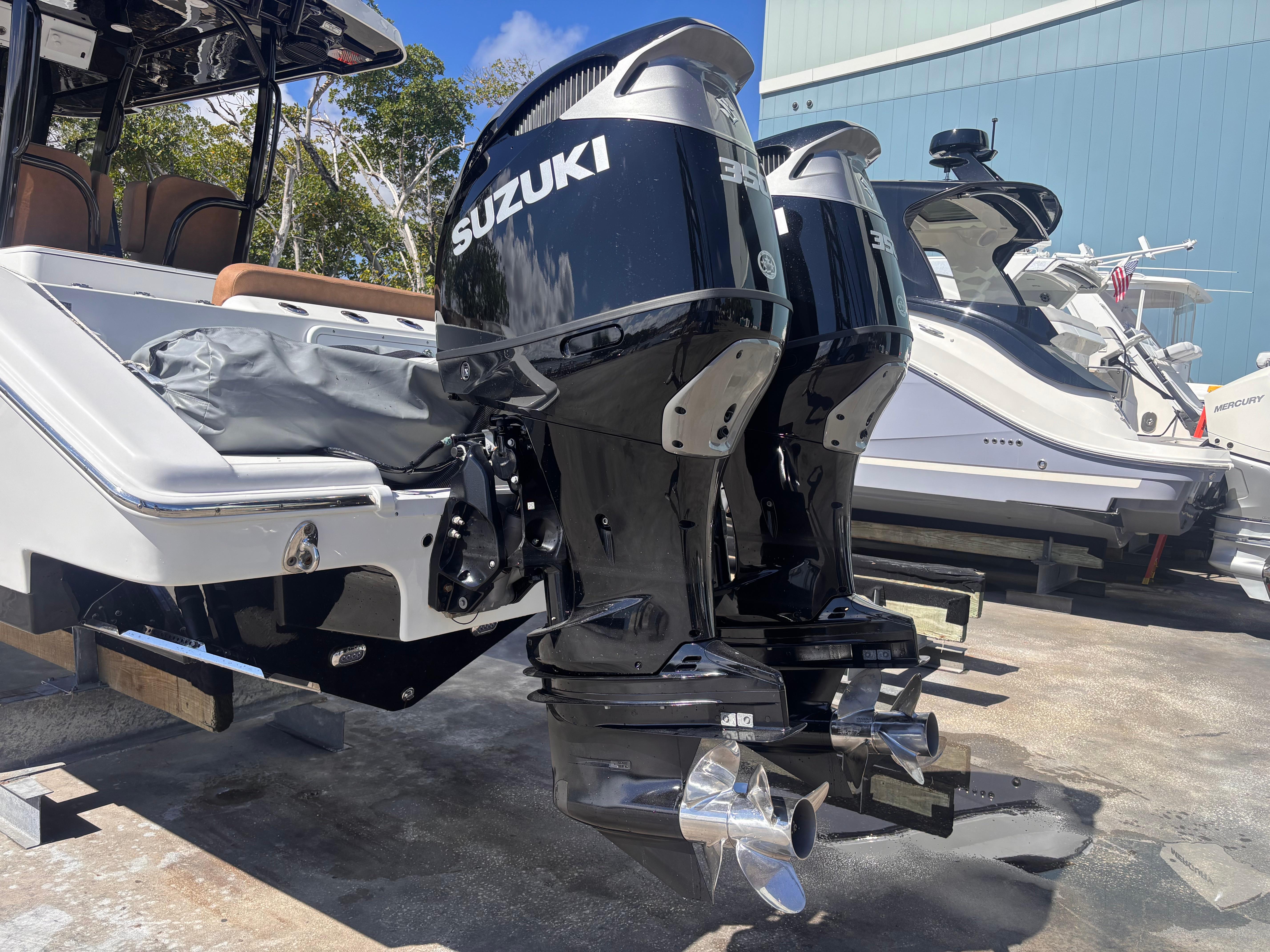 2024-sea-pro-320-dlx-offshore-power-9680240-20250211220232954-1_XLARGE