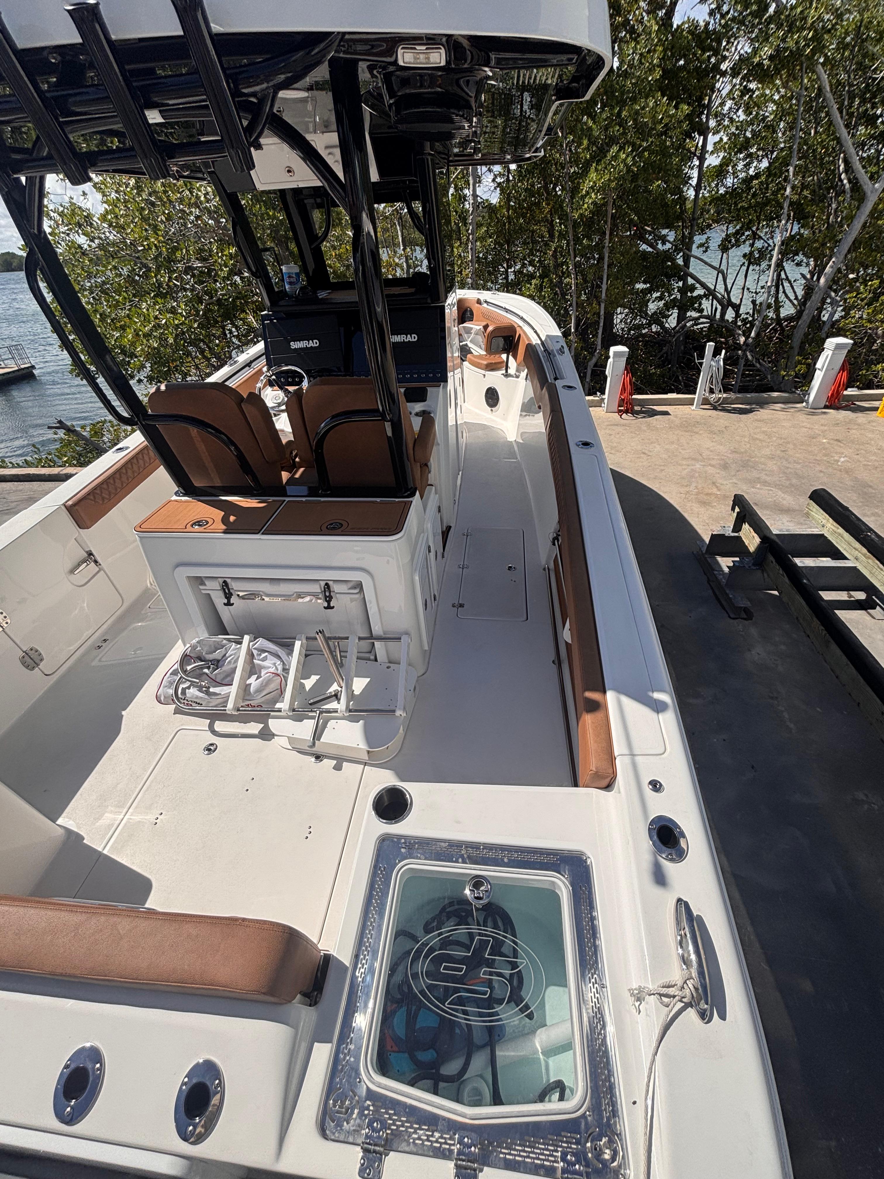 2024-sea-pro-320-dlx-offshore-power-9680240-20250211220341711-1_XLARGE