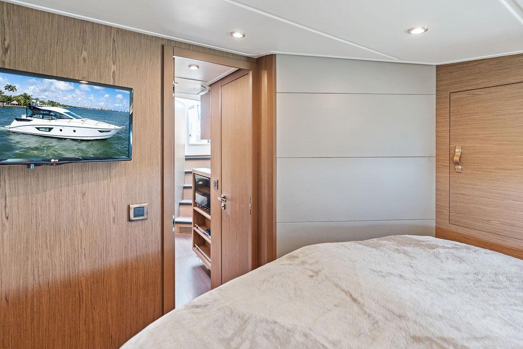 Yacht Photos Pics