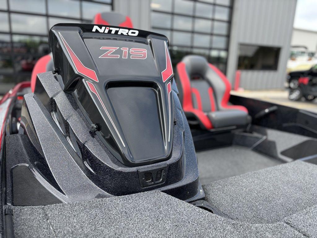 2025 Nitro Z19 Pro boat with sleek design and red-accented seats.