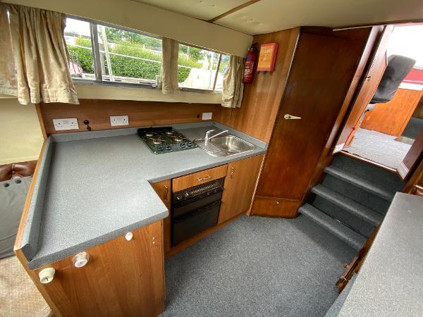 1976 Birchwood 33