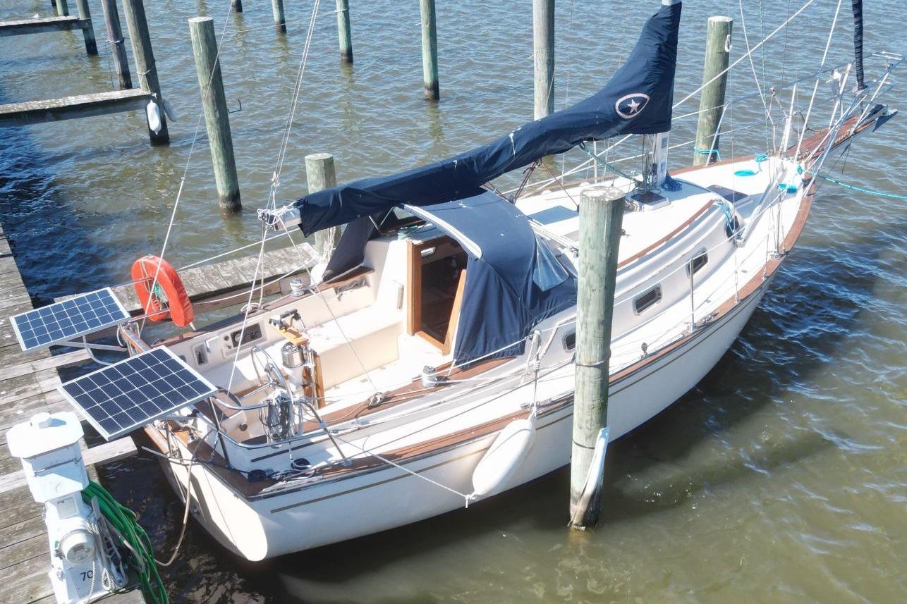M 10460 CF Knot 10 Yacht Sales M 10460 CF Knot 10 Yacht Sales