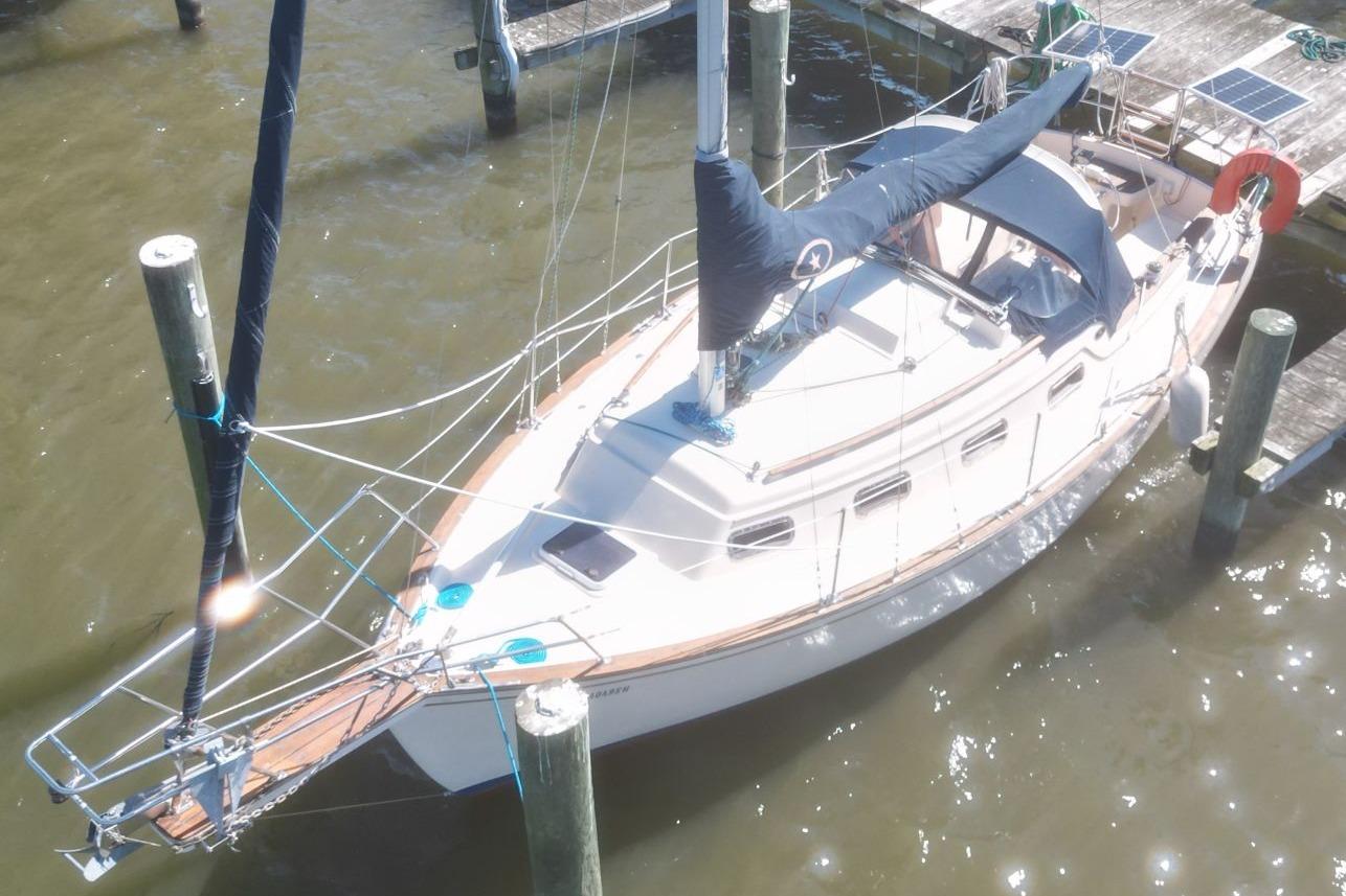 M 10460 CF Knot 10 Yacht Sales M 10460 CF Knot 10 Yacht Sales