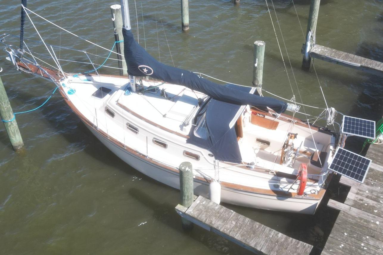 M 10460 CF Knot 10 Yacht Sales M 10460 CF Knot 10 Yacht Sales
