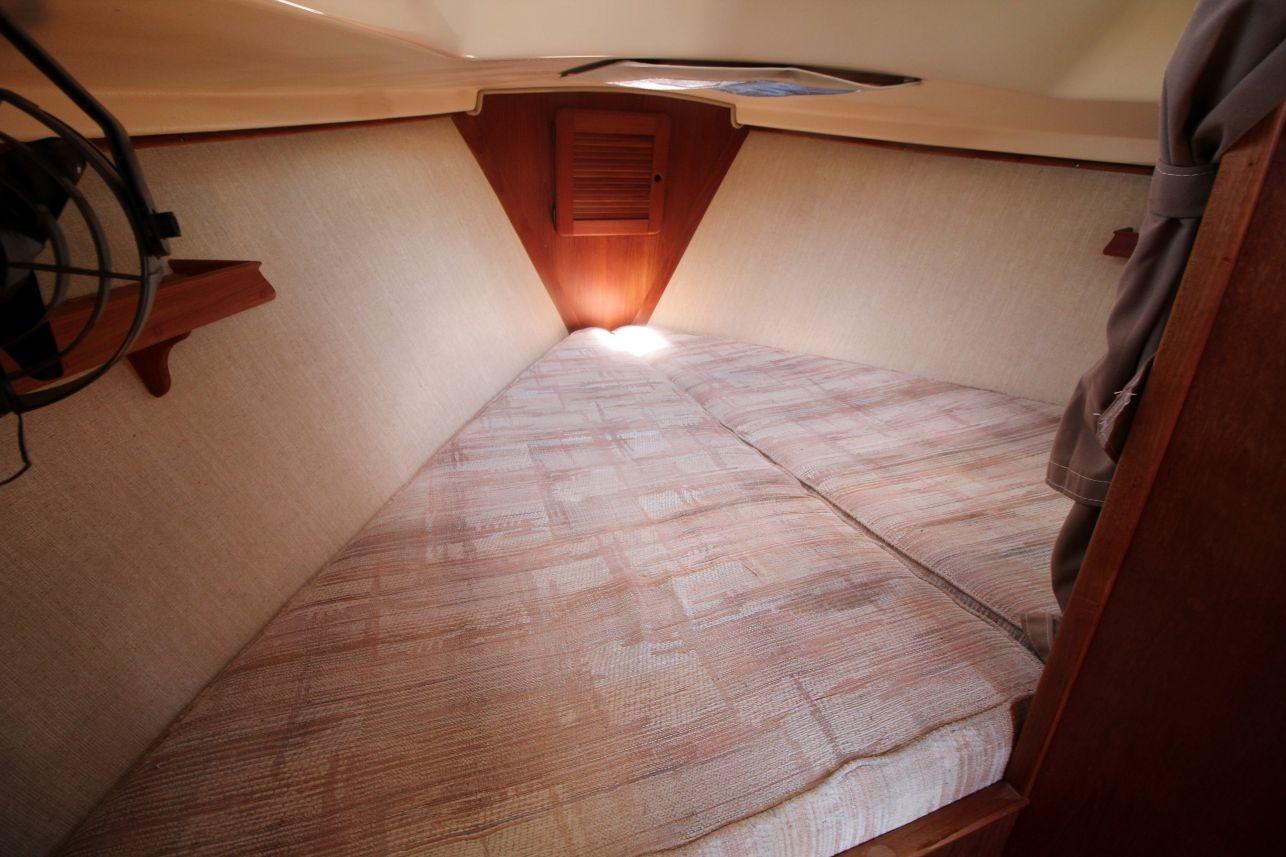 M 10460 CF Knot 10 Yacht Sales M 10460 CF Knot 10 Yacht Sales