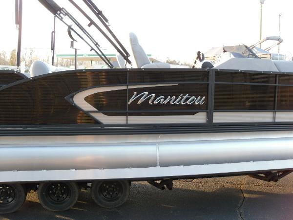 2021 Manitou boat for sale, model of the boat is SL 23 Encore SHP 373 & Image # 11 of 26