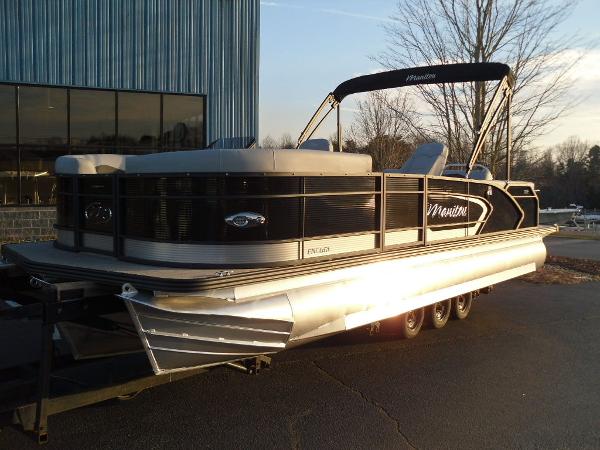 2021 Manitou boat for sale, model of the boat is SL 23 Encore SHP 373 & Image # 13 of 26