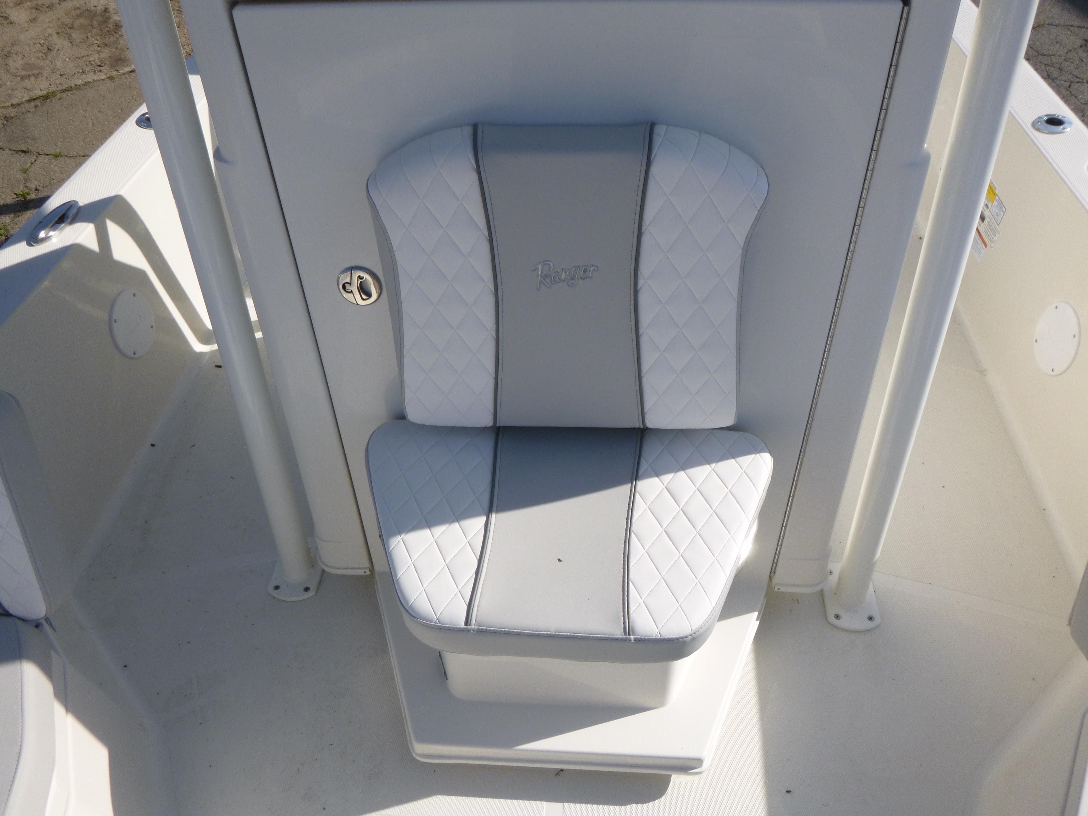 2024 Ranger 2360 Bay Ranger boat seat with quilted design.
