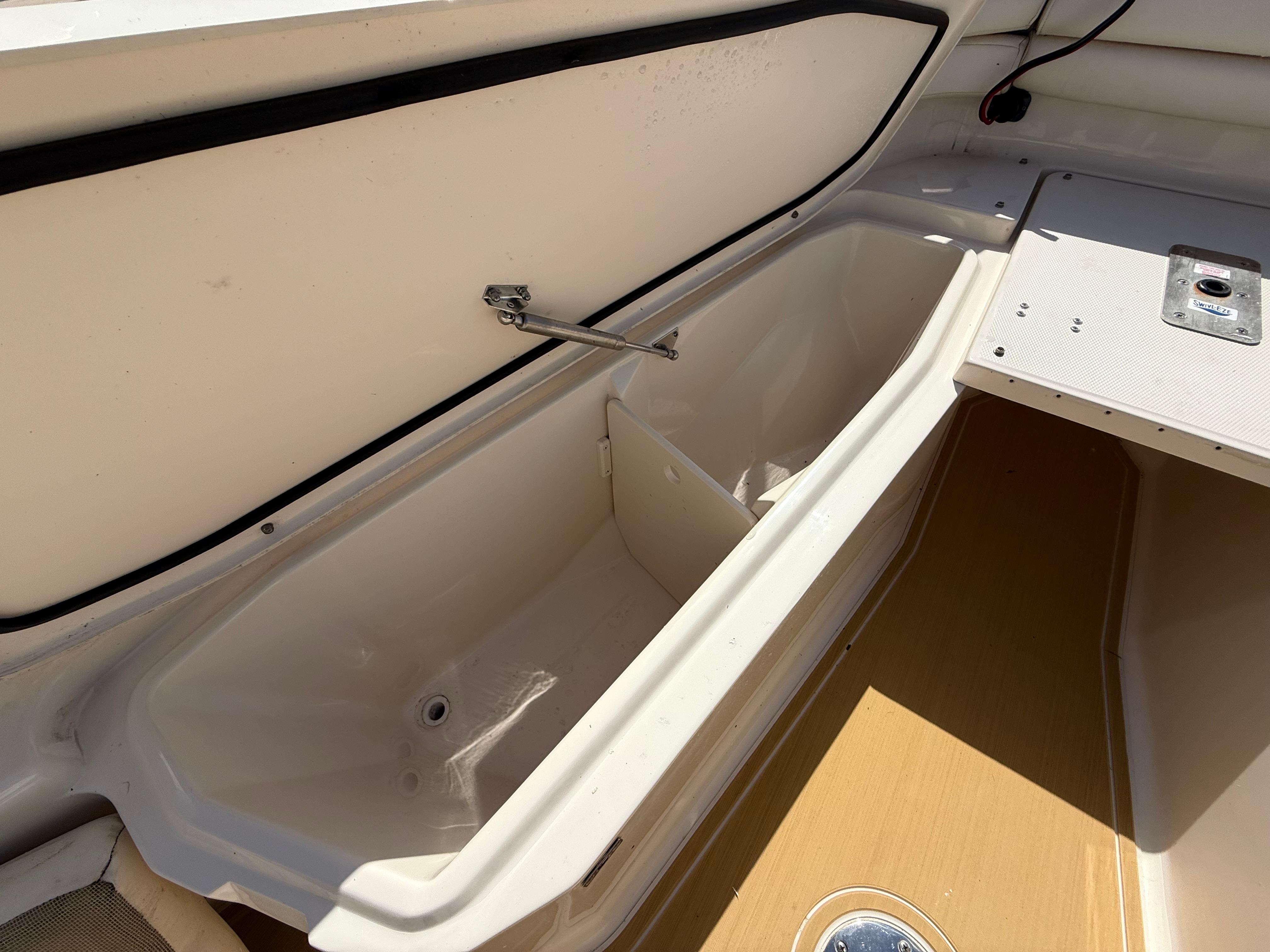 2020-grady-white-fisherman-257-power-9770253-20250515082138005-1_XLARGE