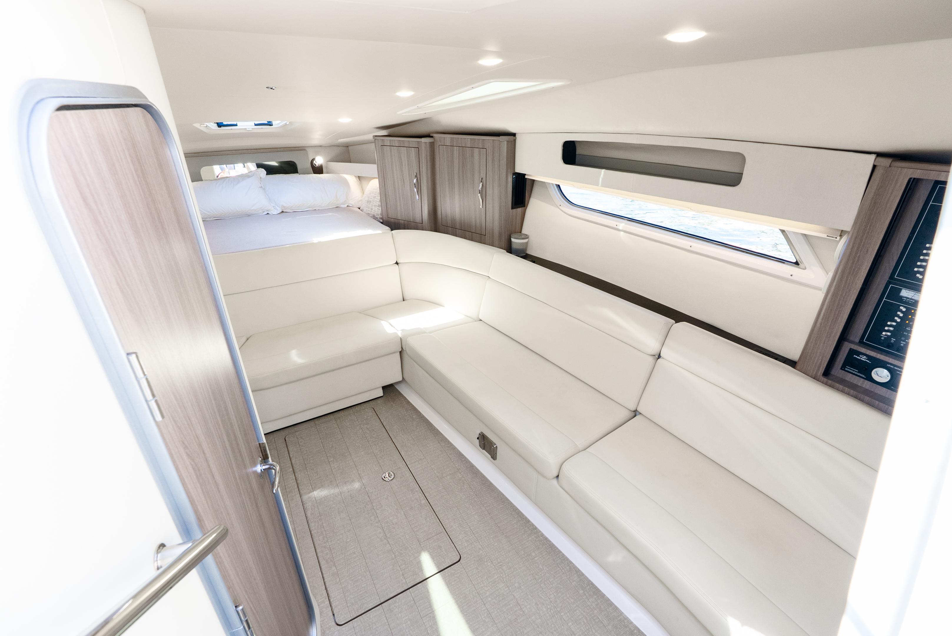 2020-regal-35-sport-coupe-power-9700254-20250228220711974-1_XLARGE