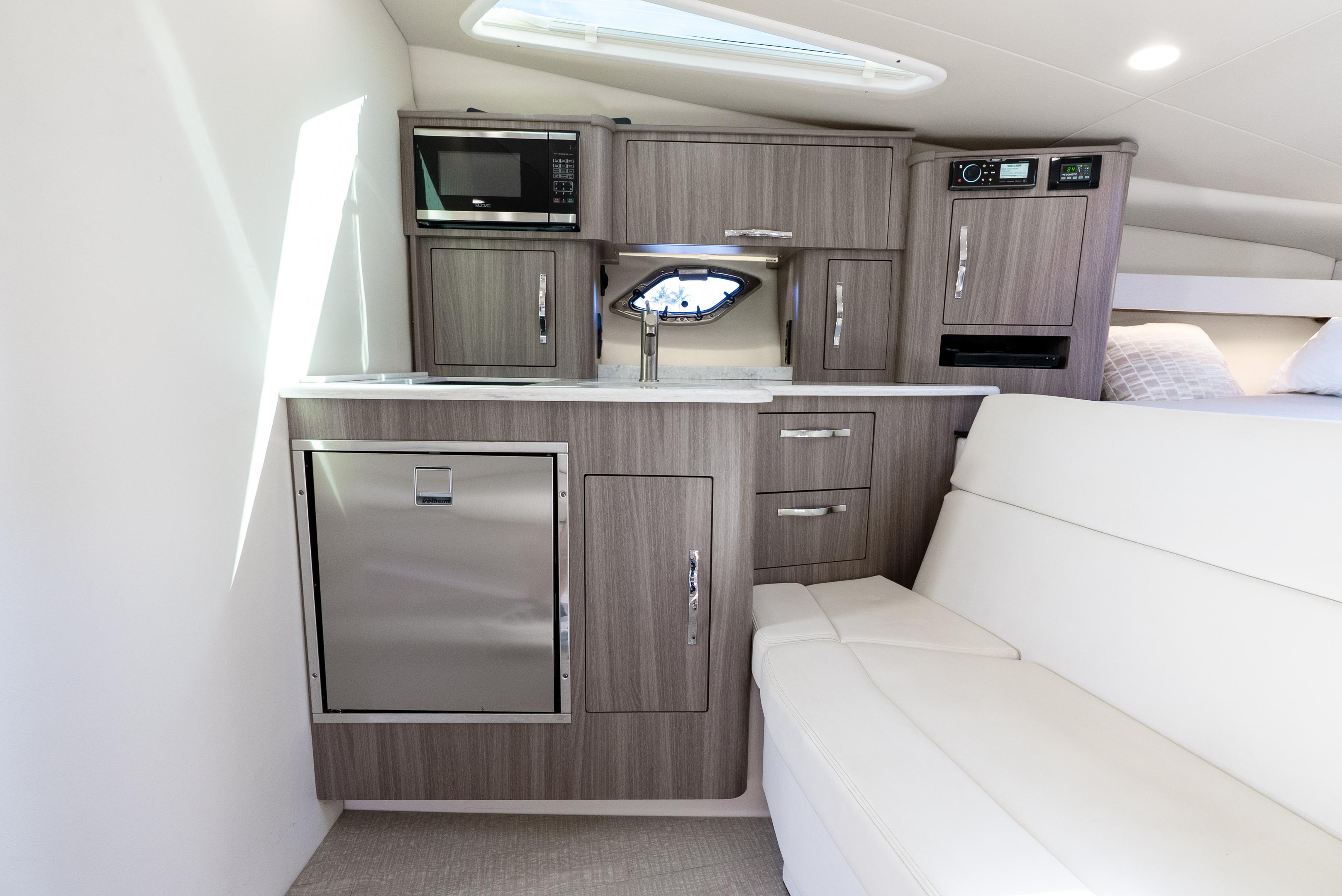 2020-regal-35-sport-coupe-power-9700254-20250228220720066-1_XLARGE