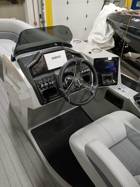 2025 Bentley pontoons 253 Elite Admiral-4