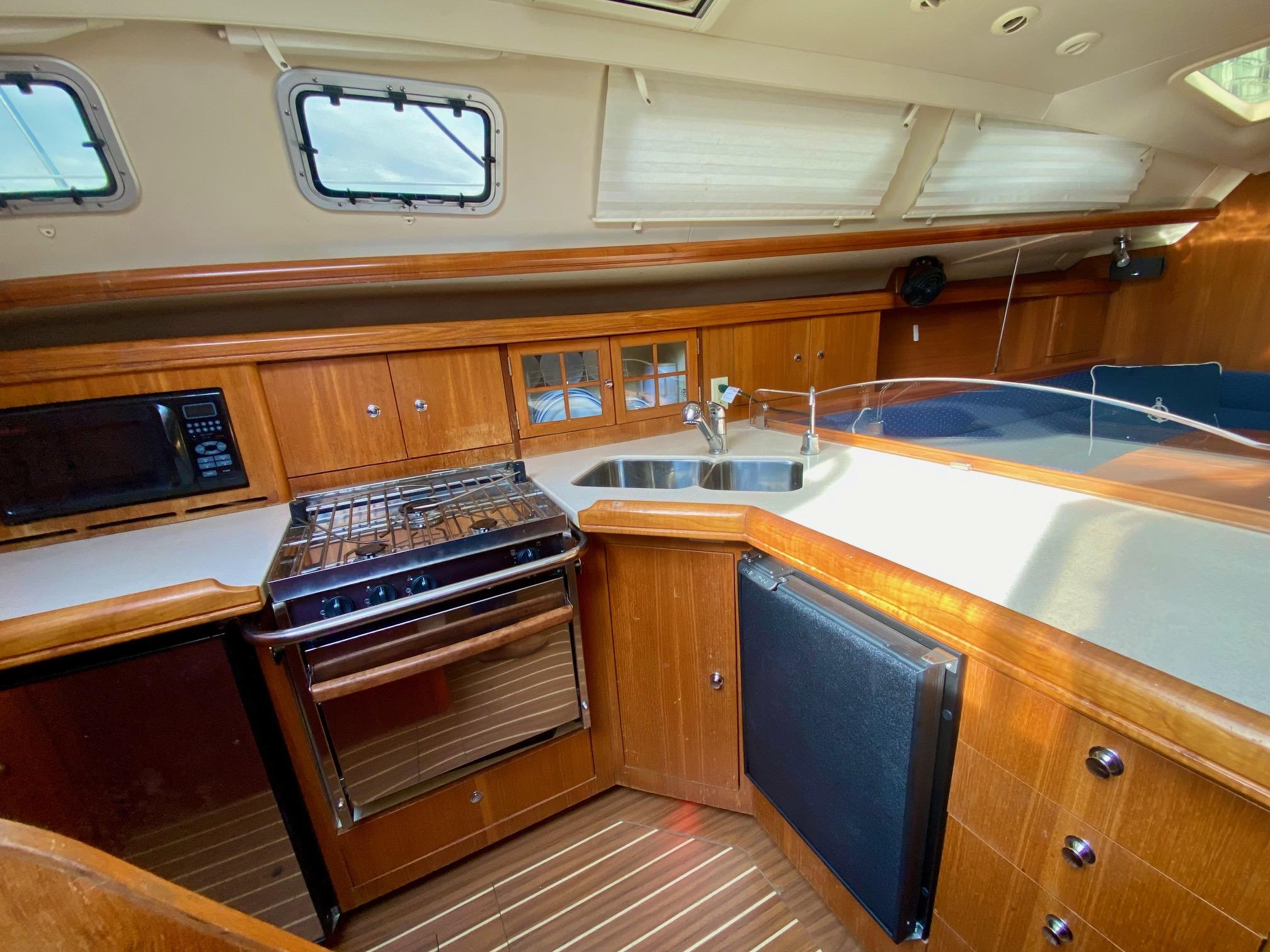 Newport RI Yacht Brokerage