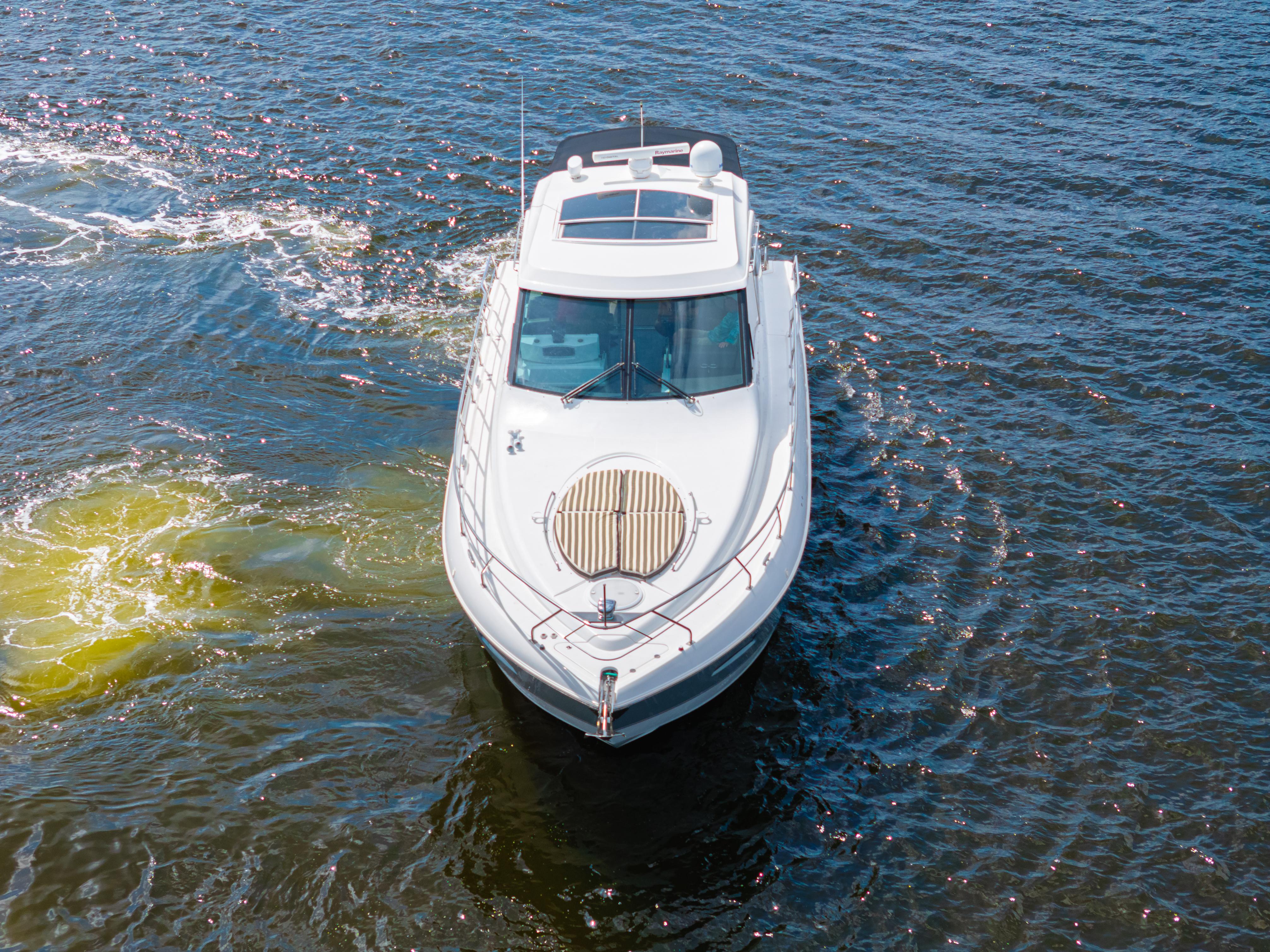 2013-cruisers-yachts-48-cantius-power-9850267-20250626164158630-1
