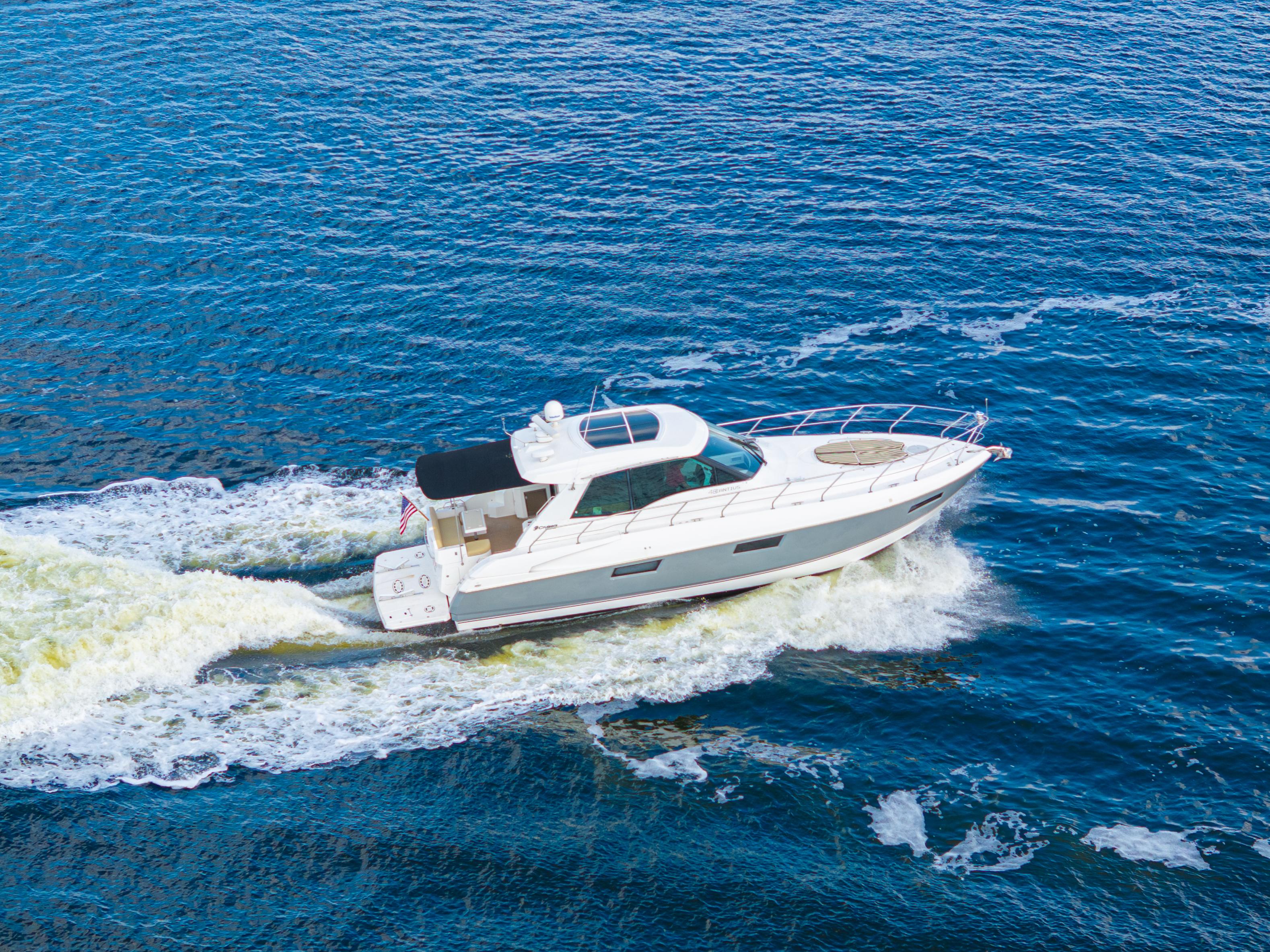 2013-cruisers-yachts-48-cantius-power-9850267-20250626164237249-1