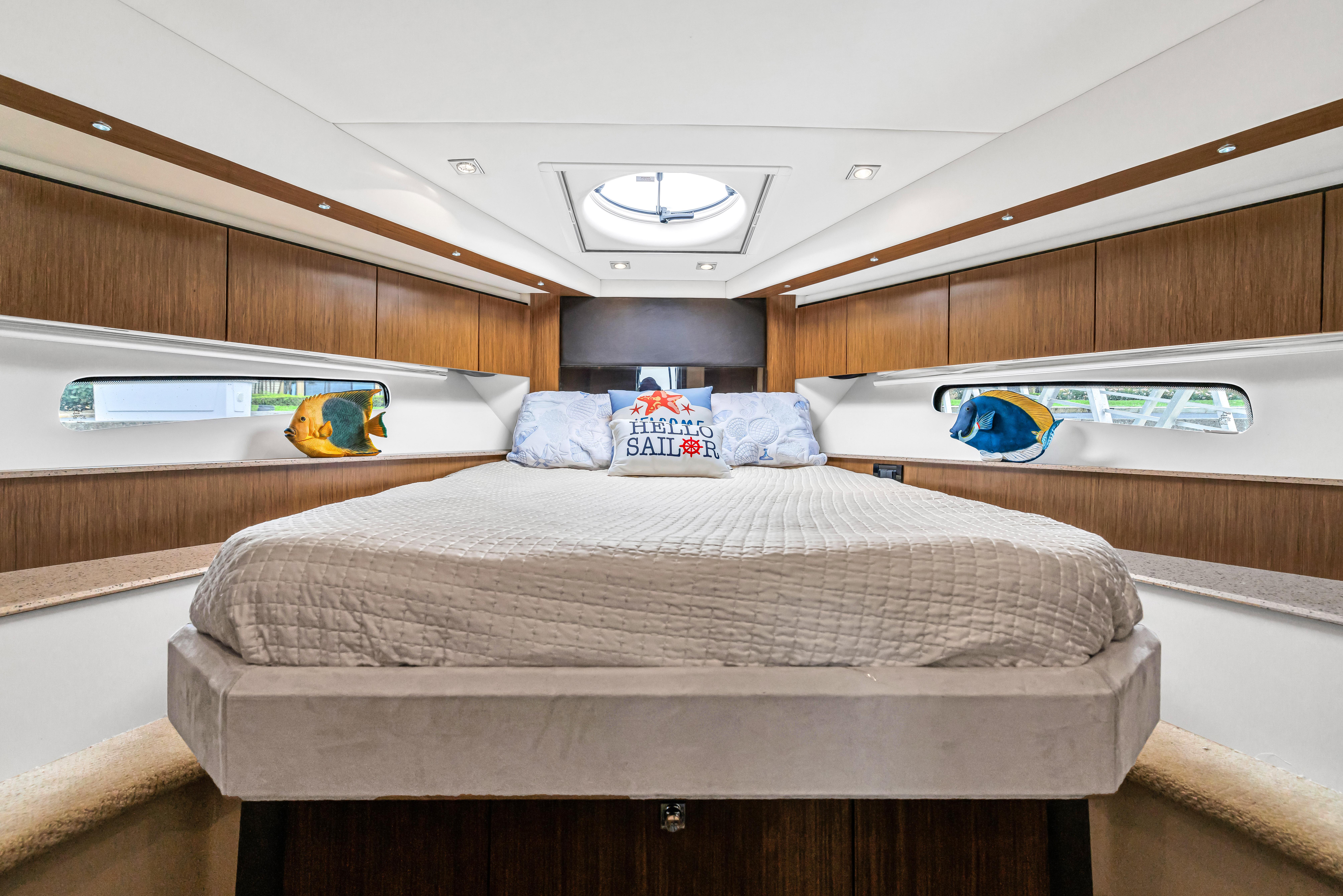 2013-cruisers-yachts-48-cantius-power-9850267-20250626164305916-1