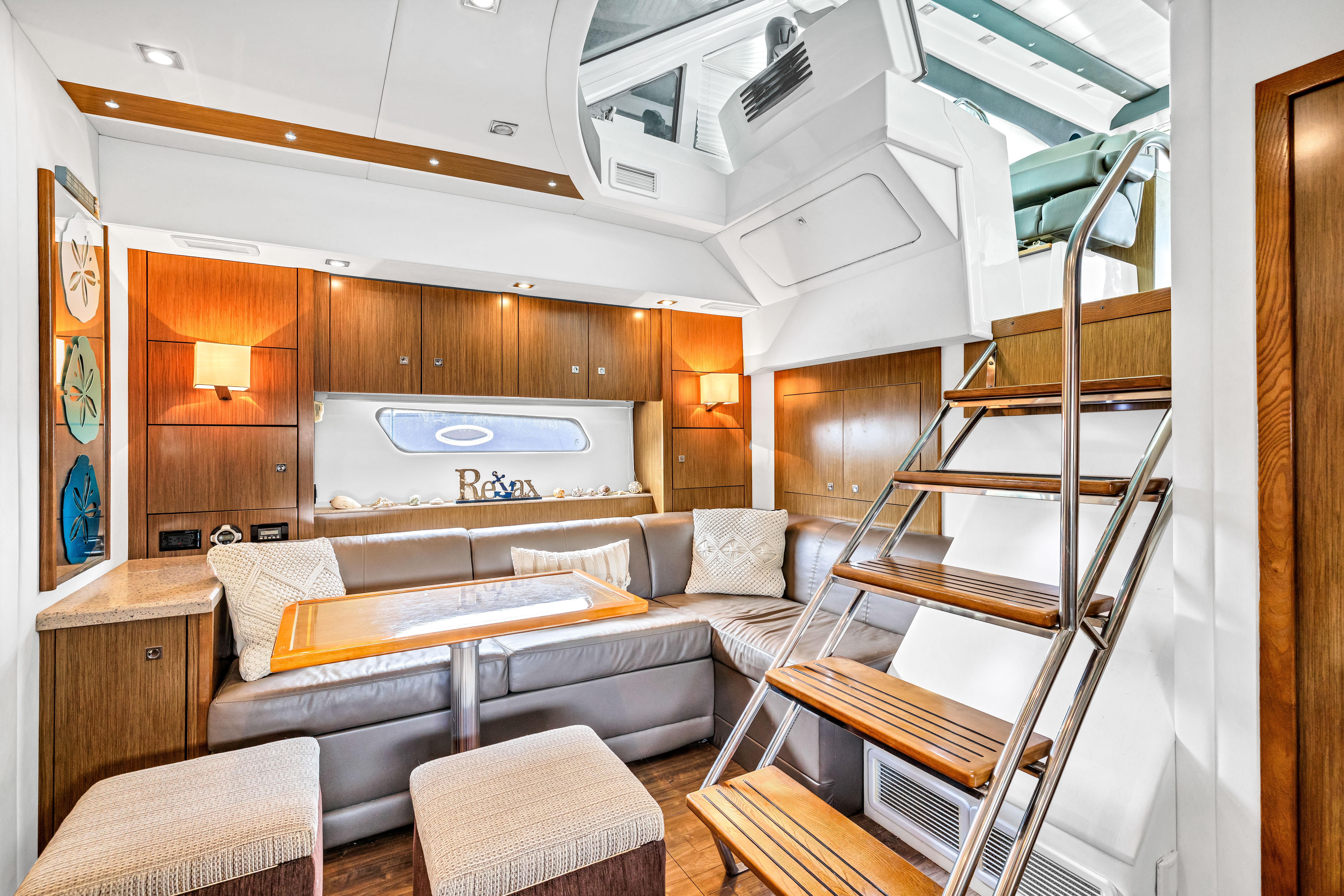 2013-cruisers-yachts-48-cantius-power-9850267-20250626164521994-1