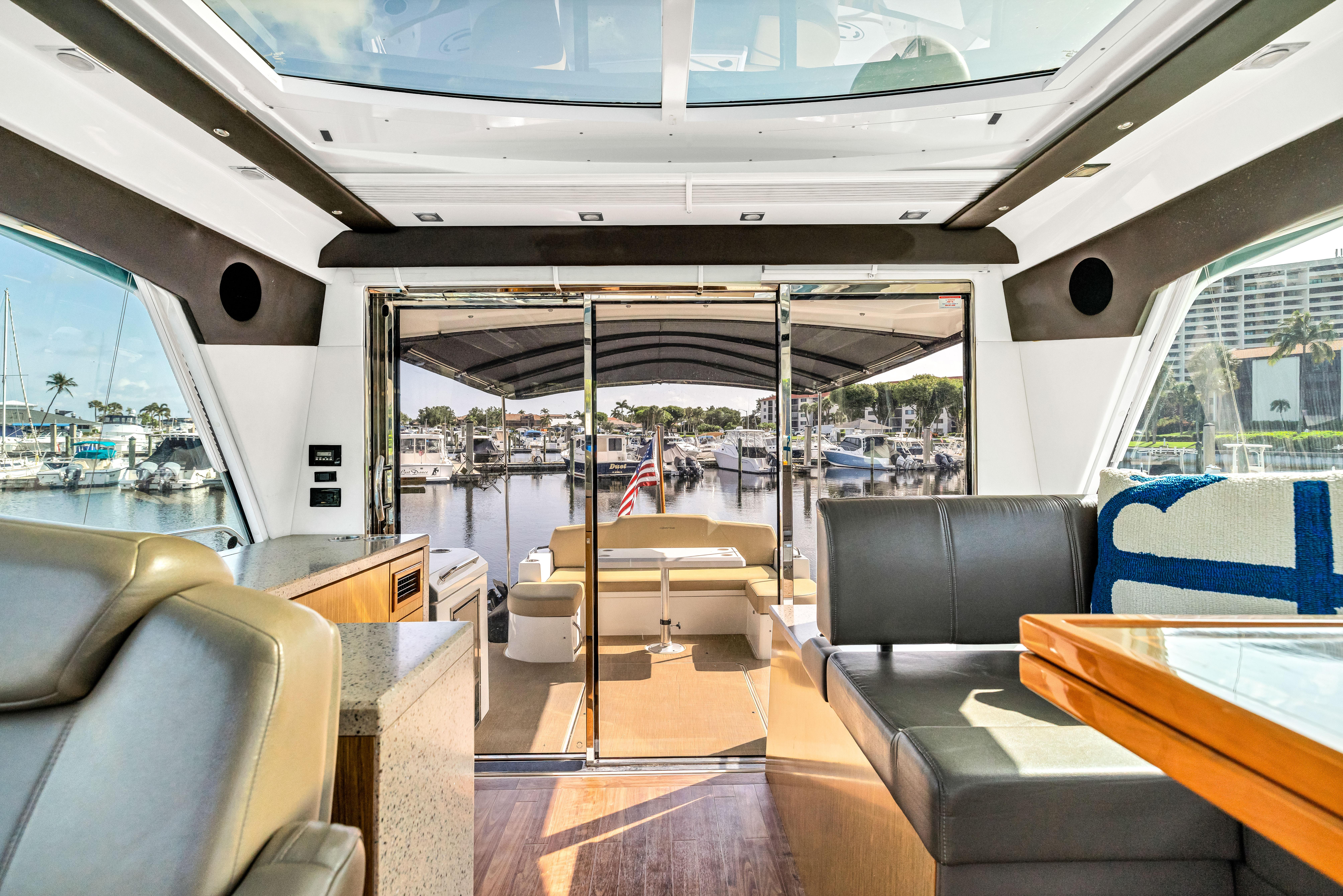2013-cruisers-yachts-48-cantius-power-9850267-20250626164852538-1