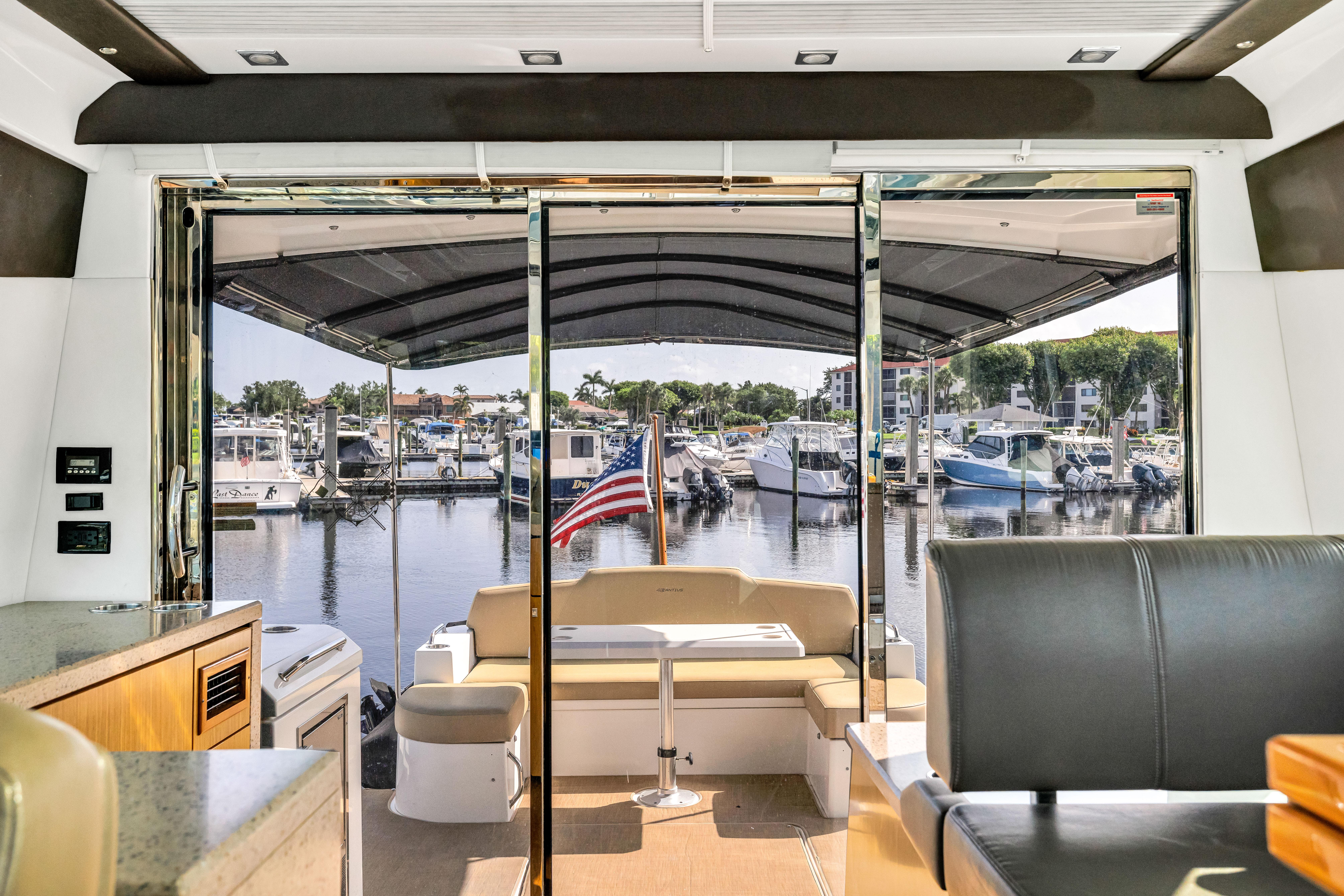 2013-cruisers-yachts-48-cantius-power-9850267-20250626164857366-1