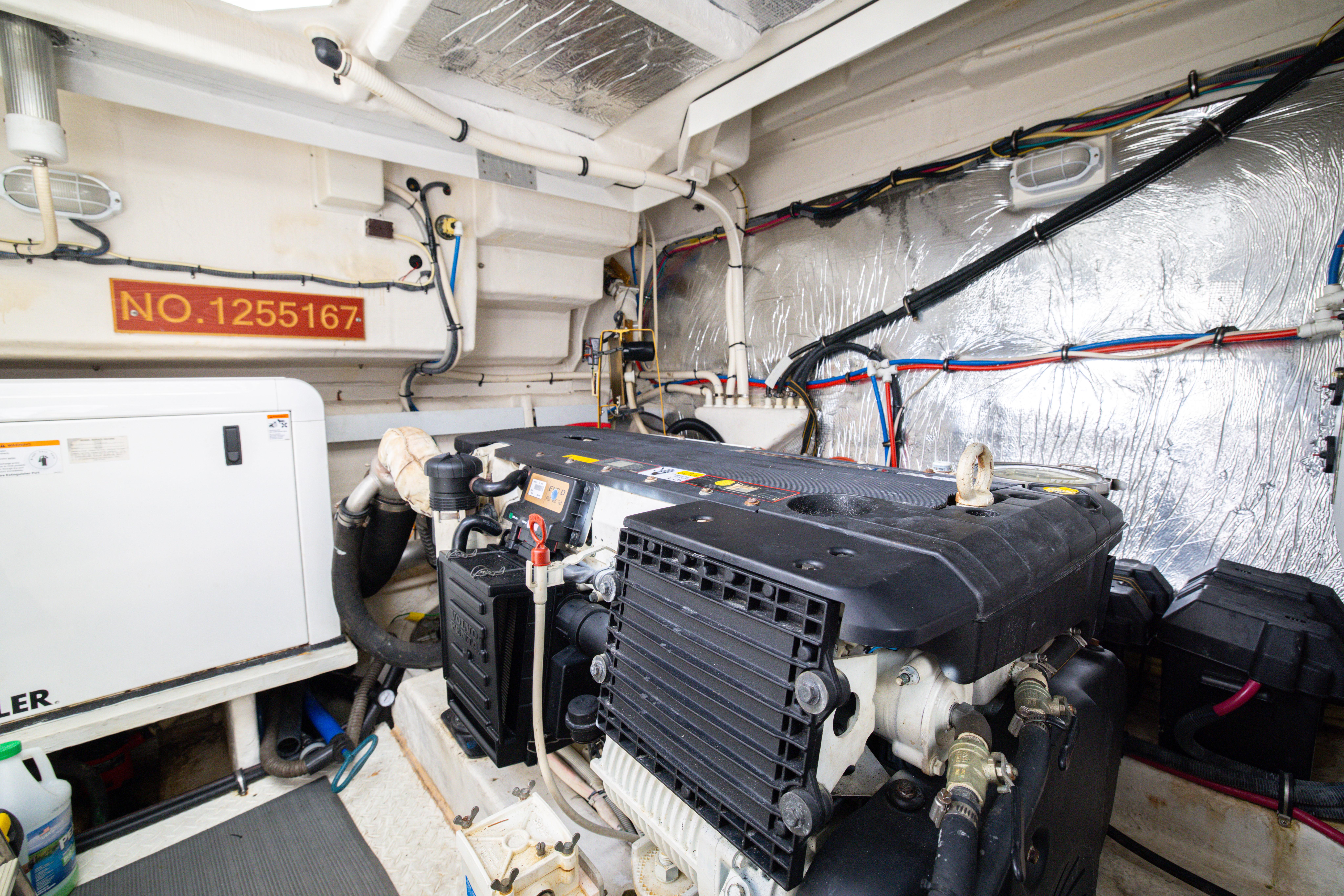 2013-cruisers-yachts-48-cantius-power-9850267-20250626164918428-1