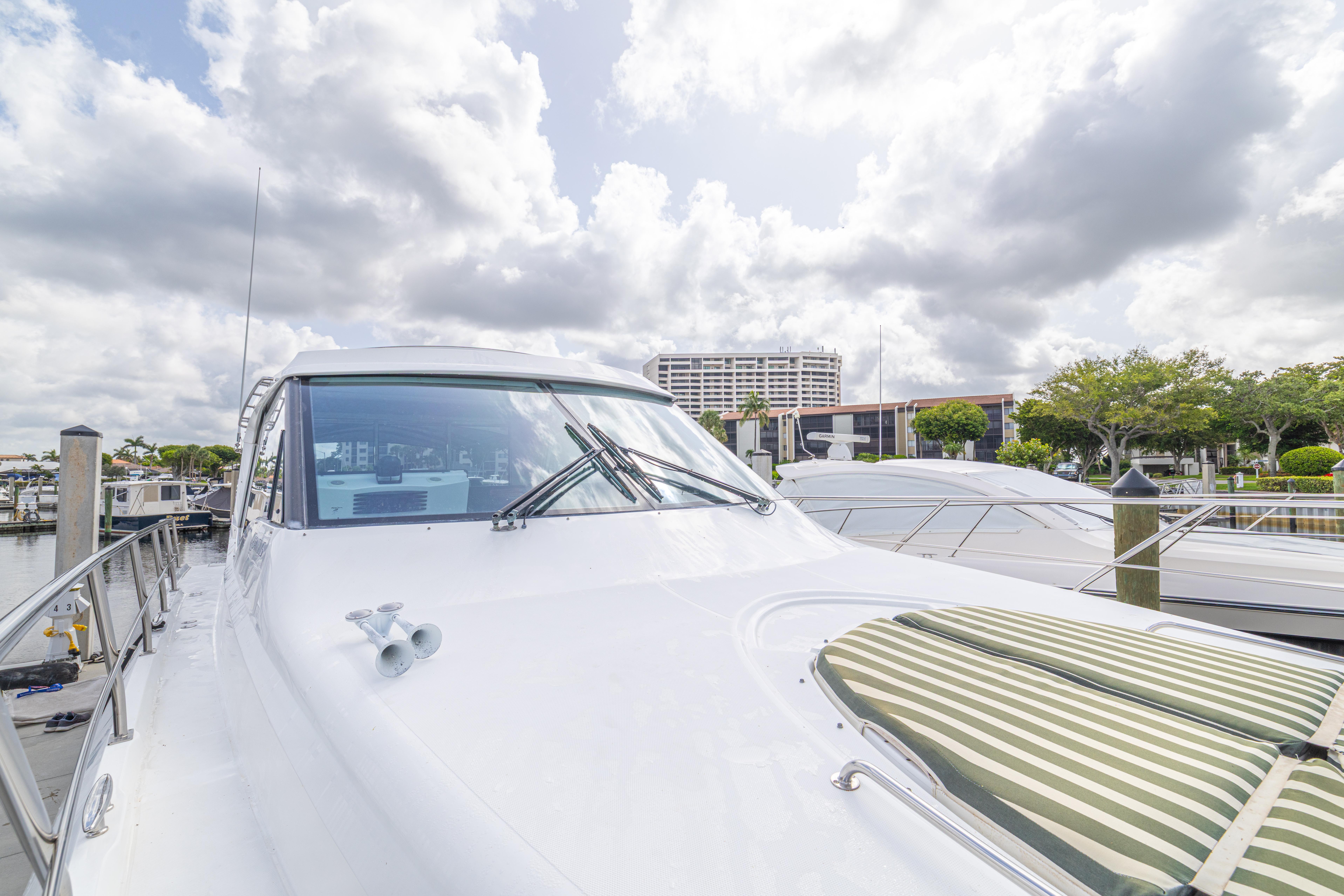 2013-cruisers-yachts-48-cantius-power-9850267-20250626164932747-1