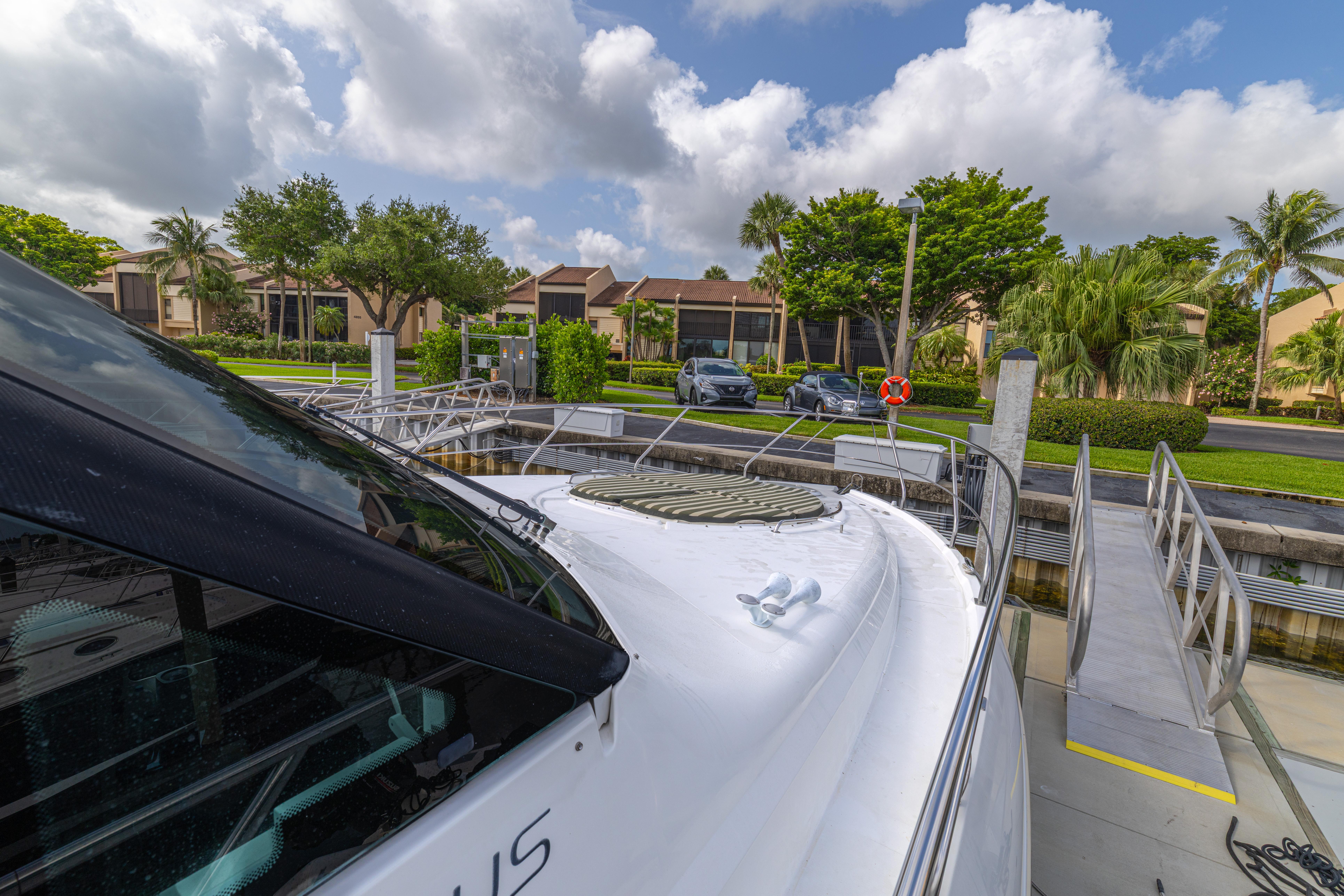 2013-cruisers-yachts-48-cantius-power-9850267-20250626164949049-1