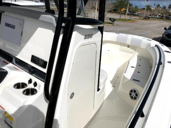 2021 Mako boat for sale, model of the boat is 236 CC & Image # 16 of 43