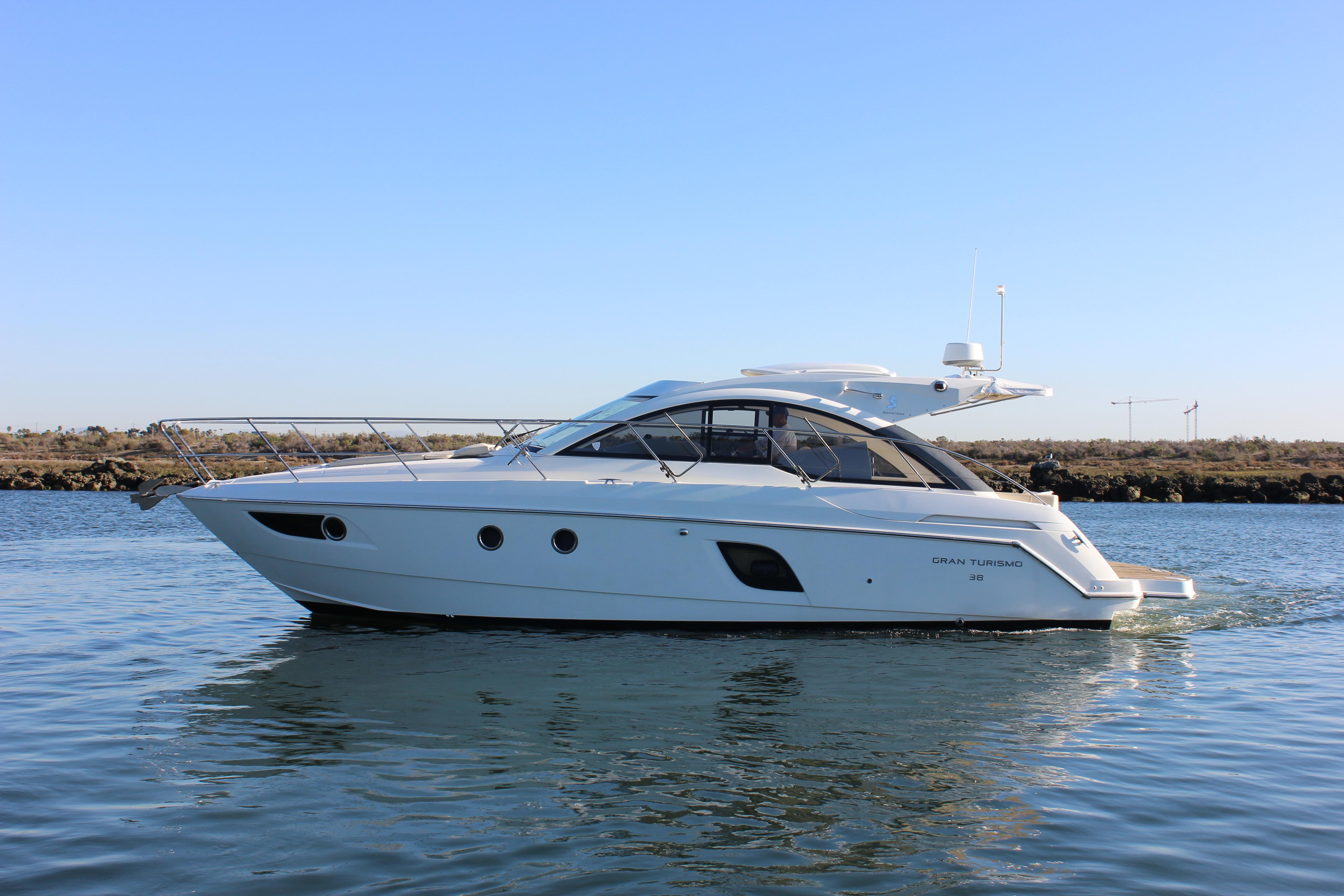 38′ Beneteau 2016 Yacht for Sale