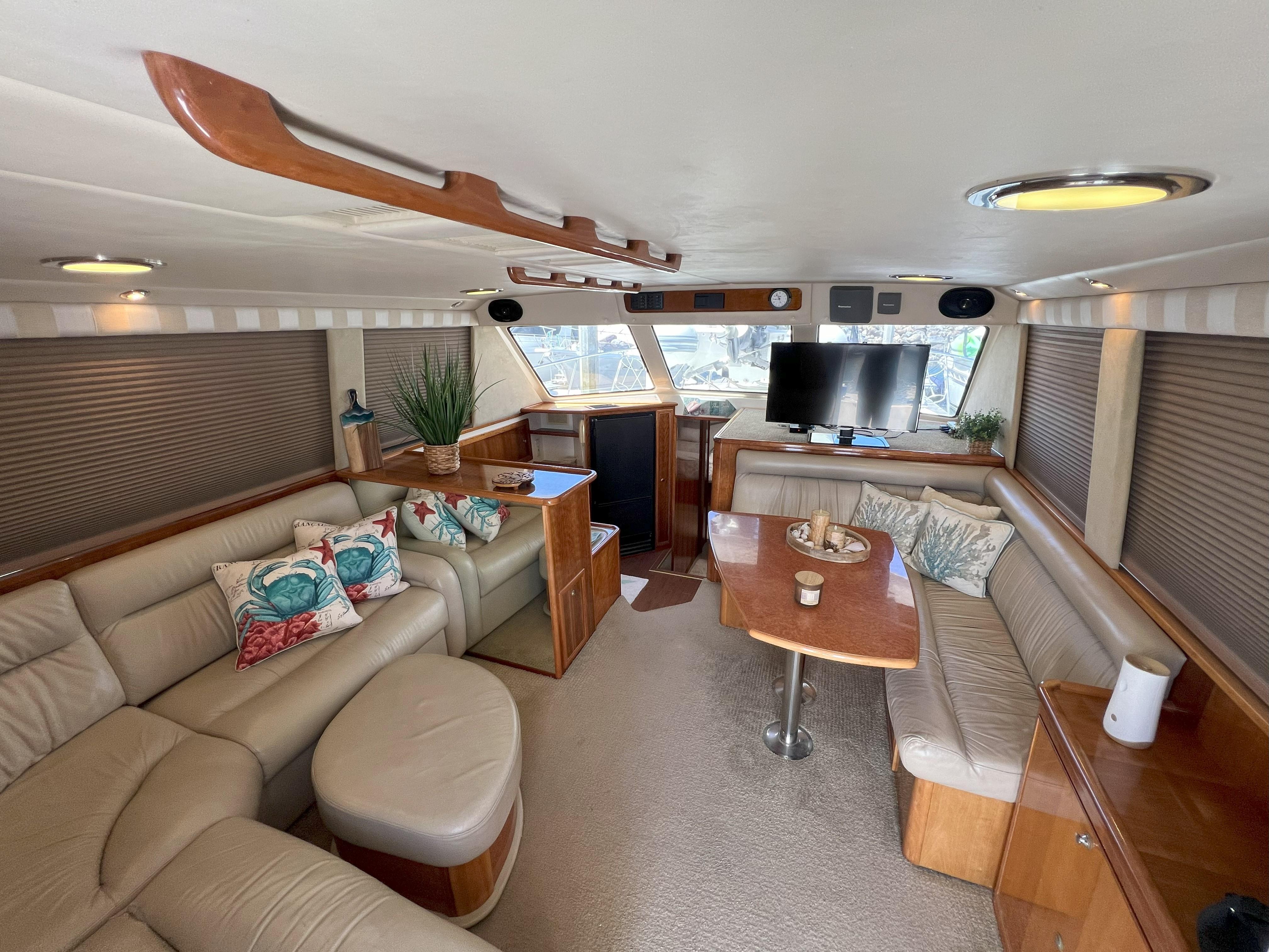 43′ Riviera 2002 Yacht for Sale