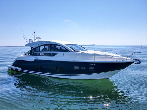 Photo of 2013 Fairline 50'