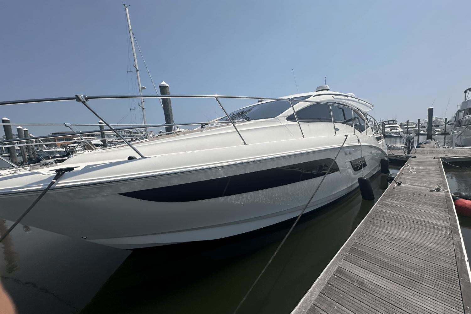 2018 Sea Ray 400 sundancer