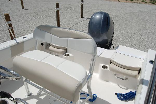 2015 Robalo boat for sale, model of the boat is R180 & Image # 2 of 11