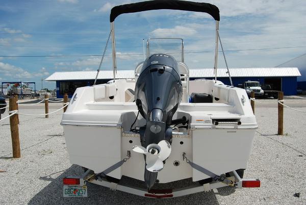 2015 Robalo boat for sale, model of the boat is R180 & Image # 5 of 11