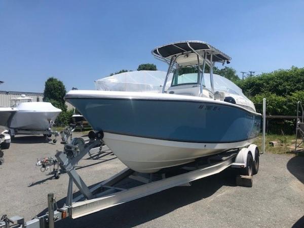 2015 Mako boat for sale, model of the boat is 214 CENTER CONSOLE & Image # 1 of 12