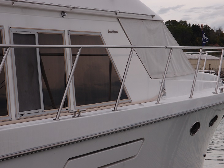 1987 Ocean Alexander 46 Cockpit MotorYacht