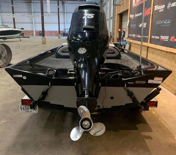 2011 Lowe boat for sale, model of the boat is 17 HP Stinger & Image # 13 of 17
