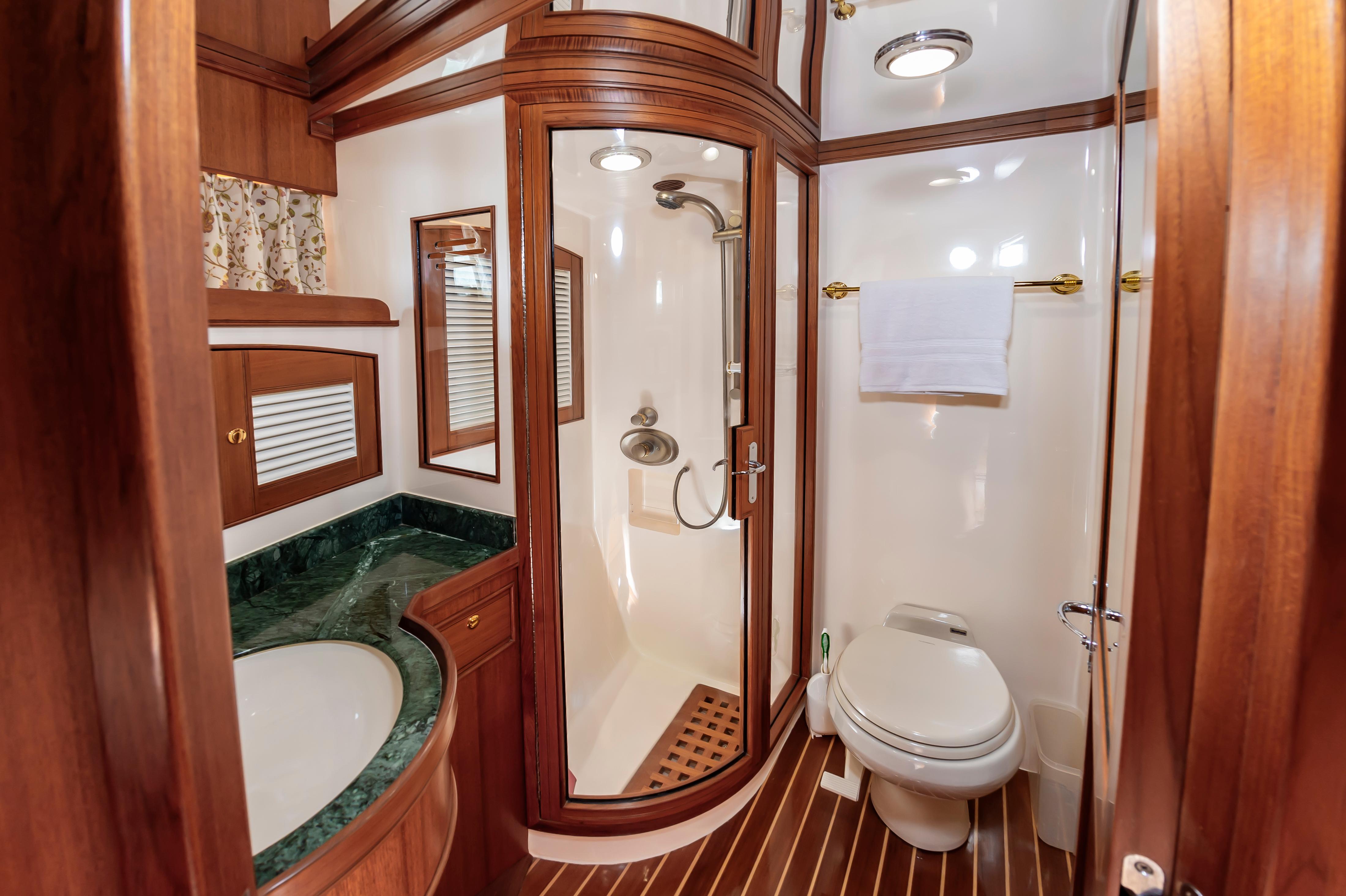 Southern Style Yacht Photos Pics 