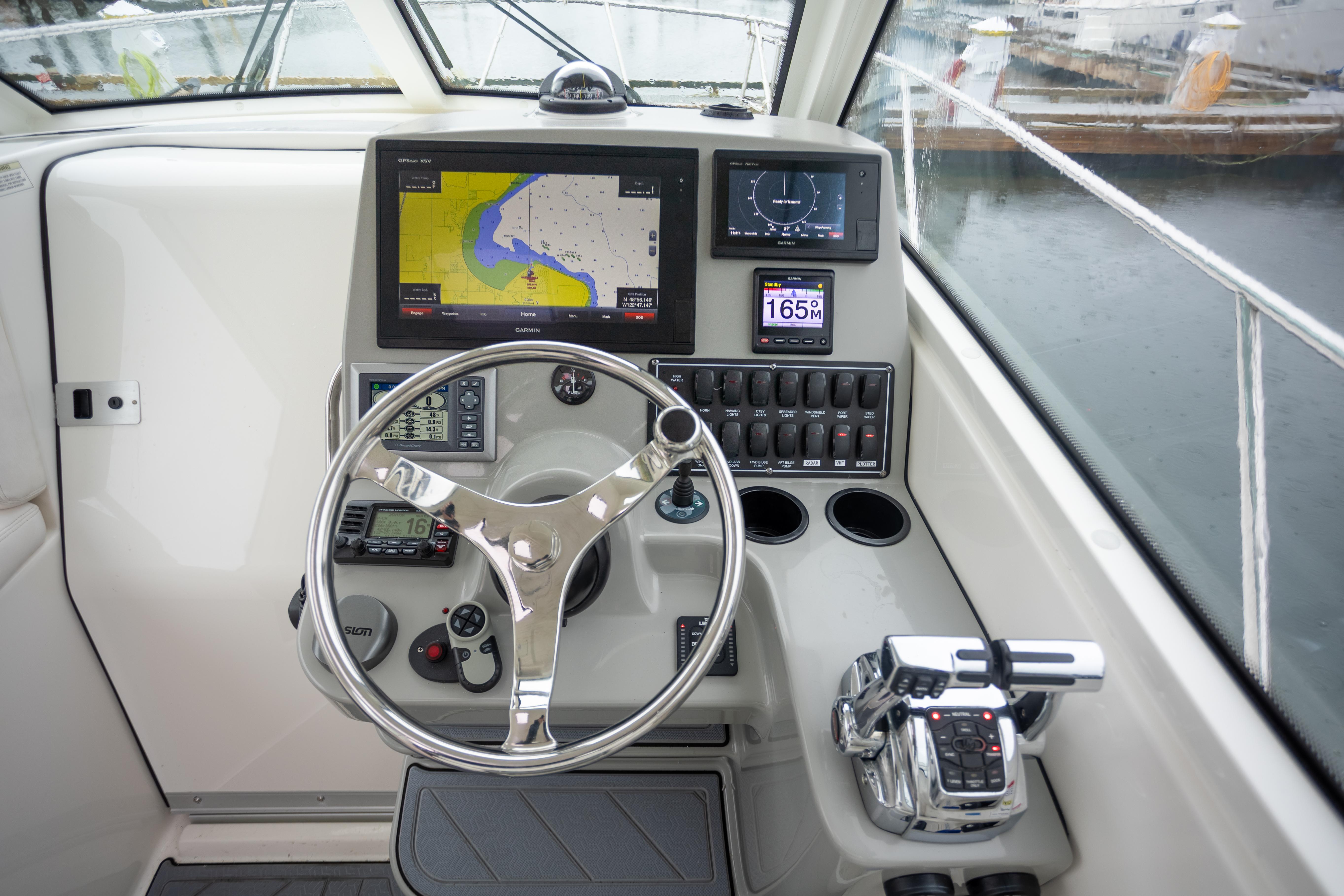 2013-boston-whaler-285-conquest-pilothouse-power-9830296-20250606152556291-1_XLARGE