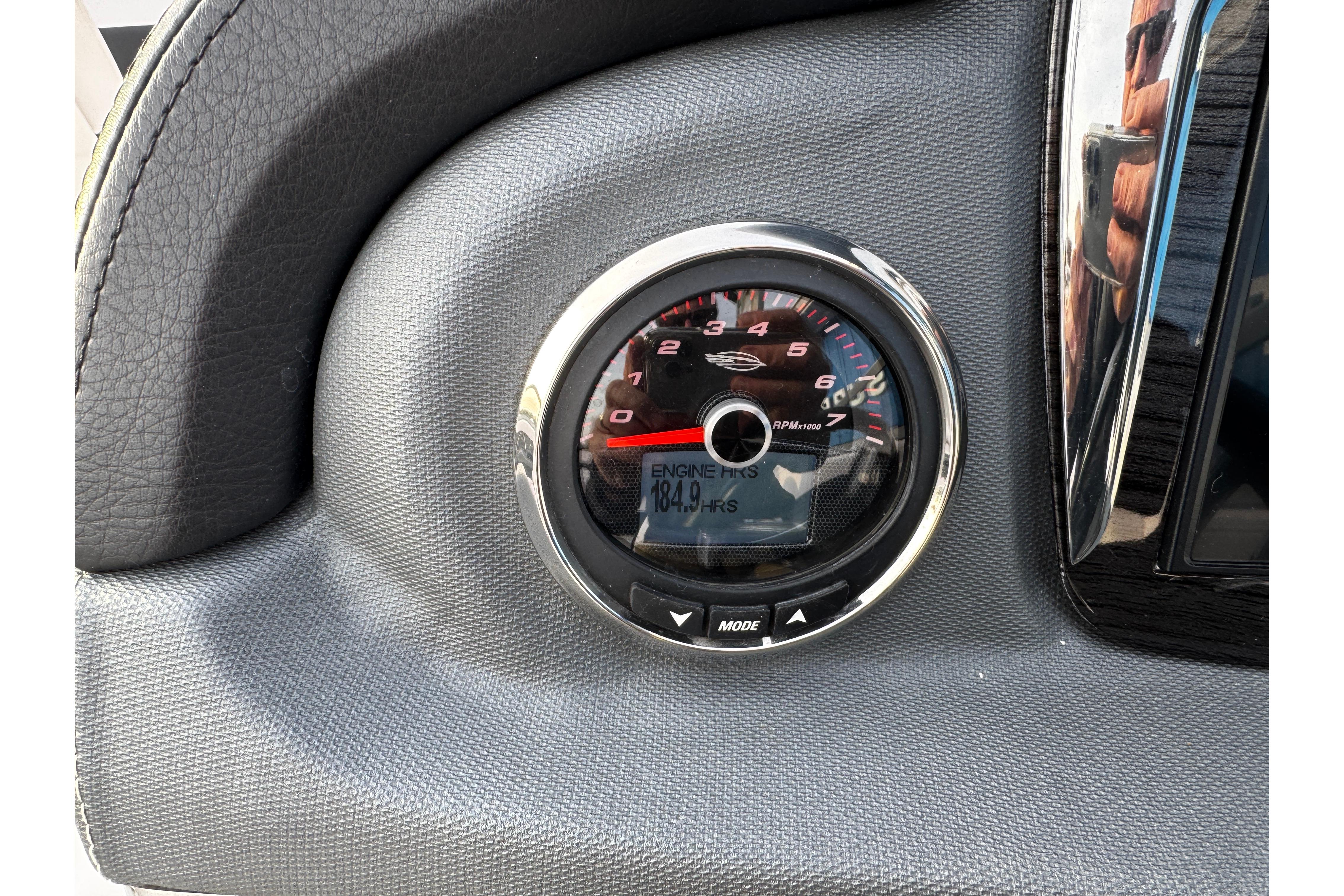 2019-chaparral-246-ssi-power-10010298-20251111130636664-2