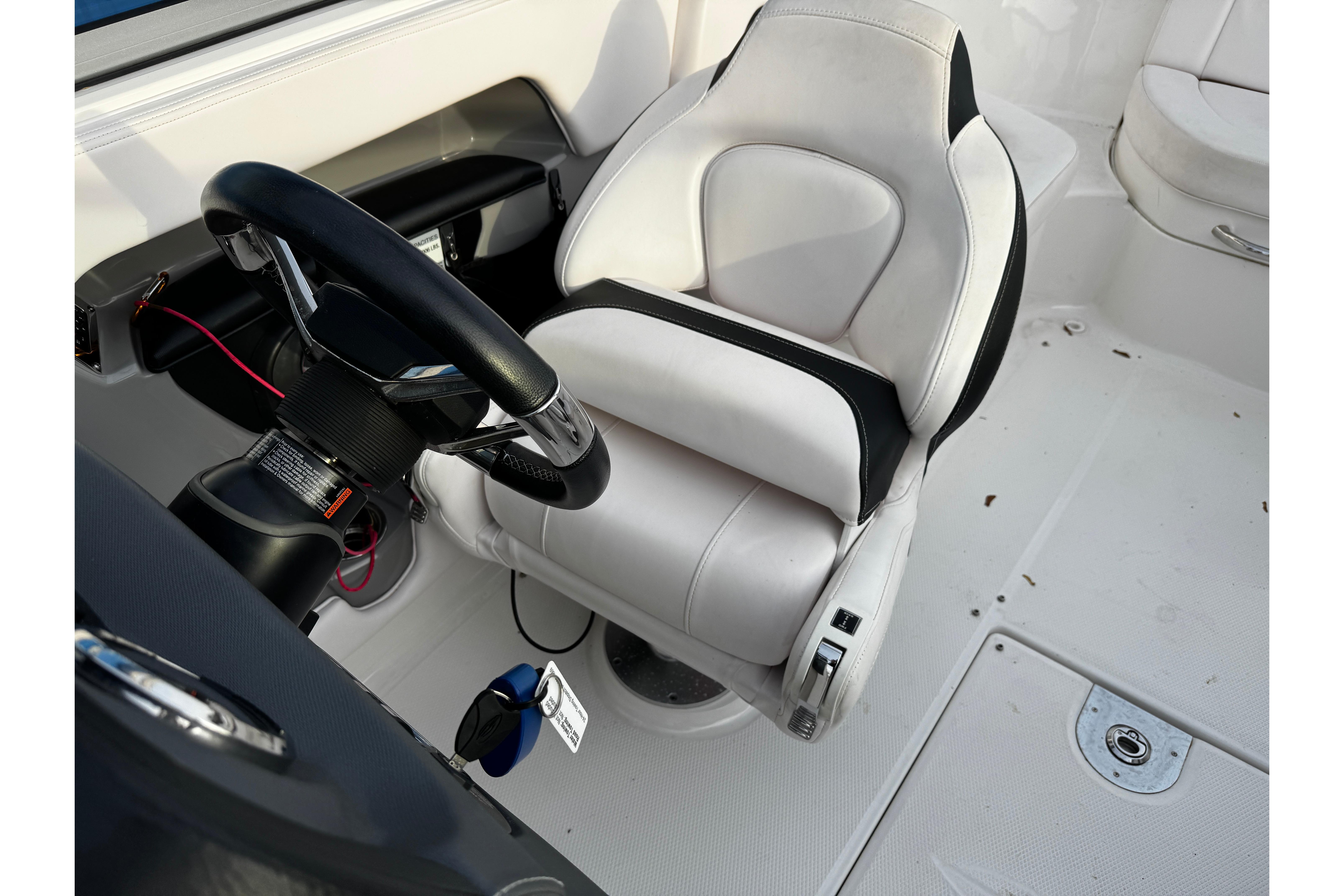 2019-chaparral-246-ssi-power-10010298-20251111130759831-4