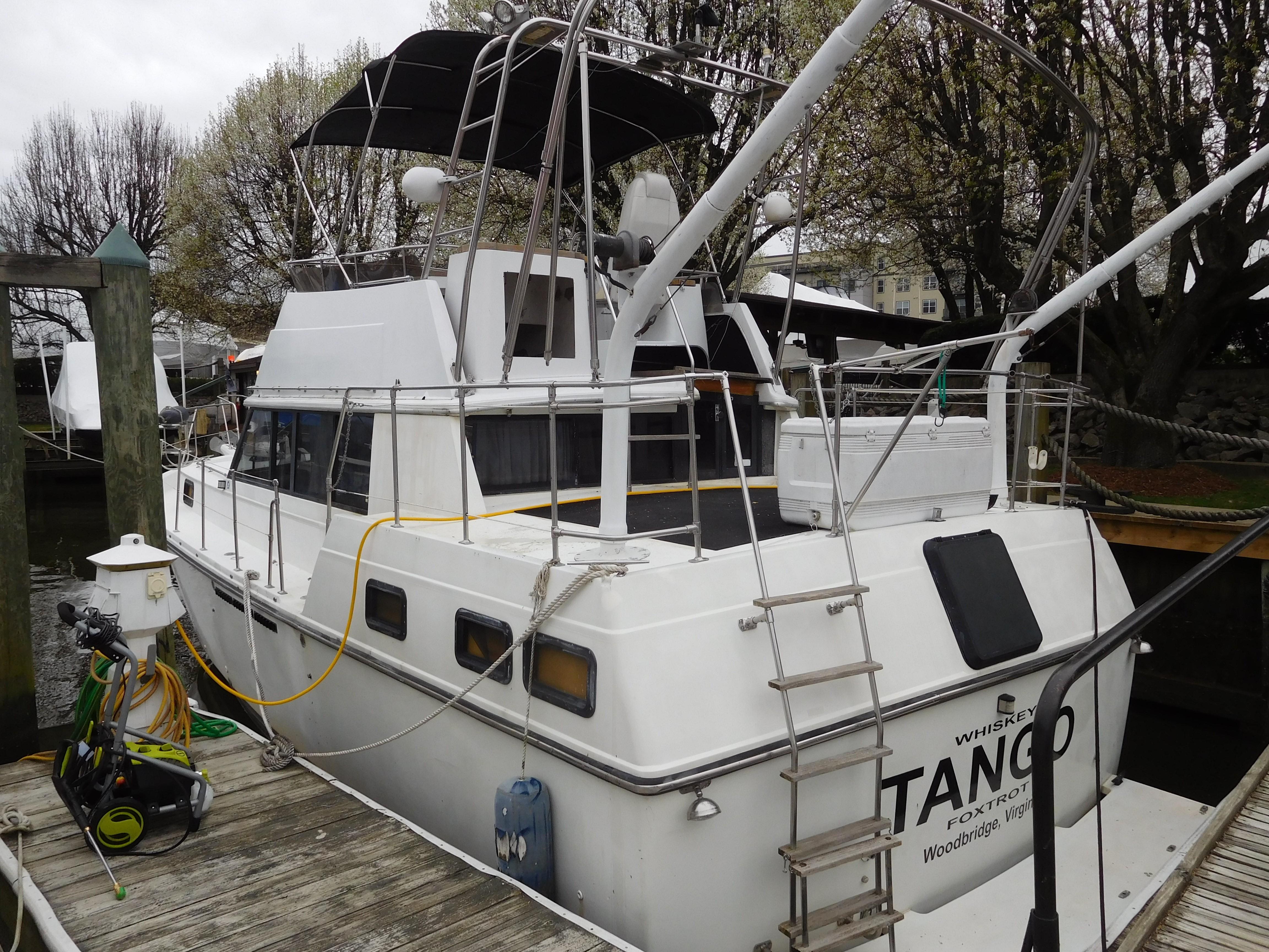 1983 Carver 3607 MY | Dominion Yachts