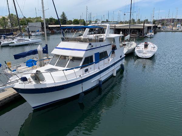 1984 CHB Sundeck