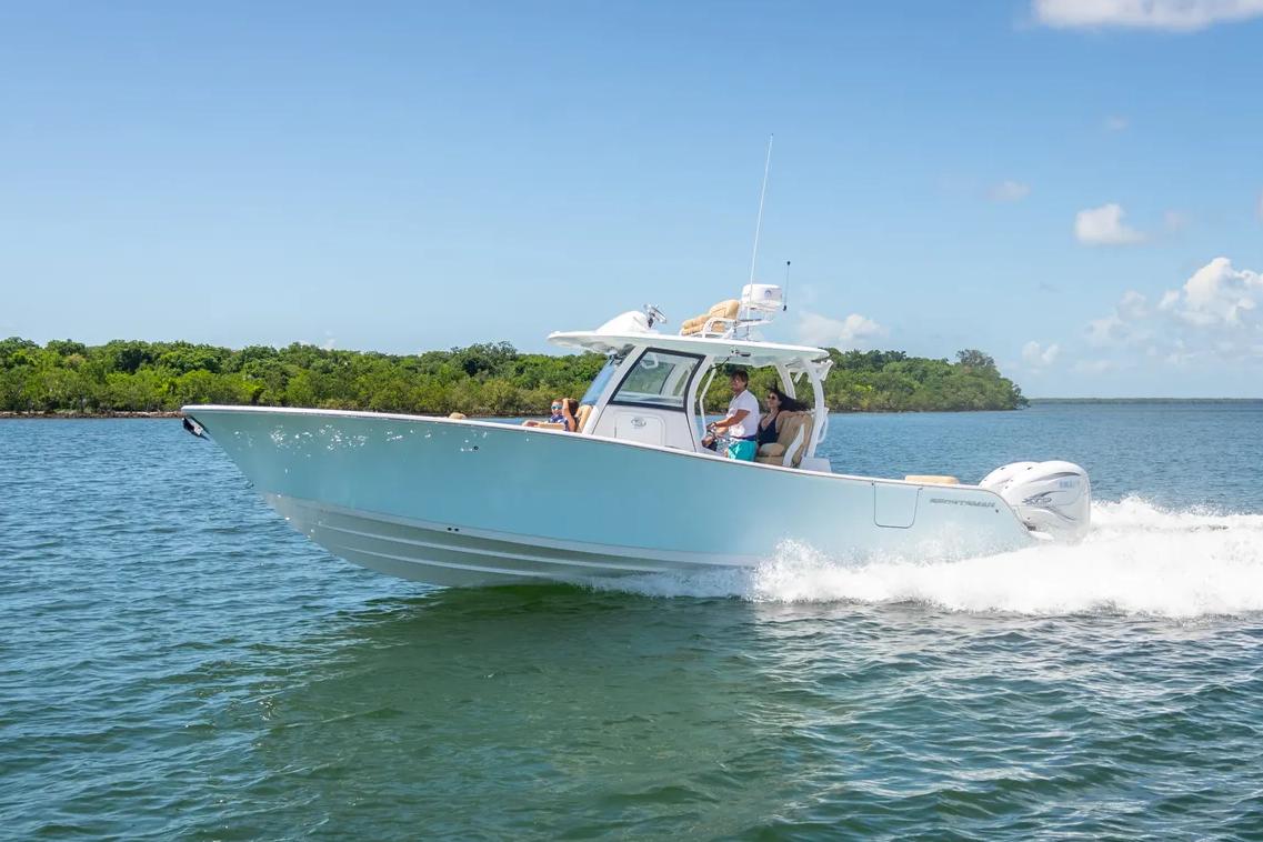 2025 Sportsman Open 322 Center Console