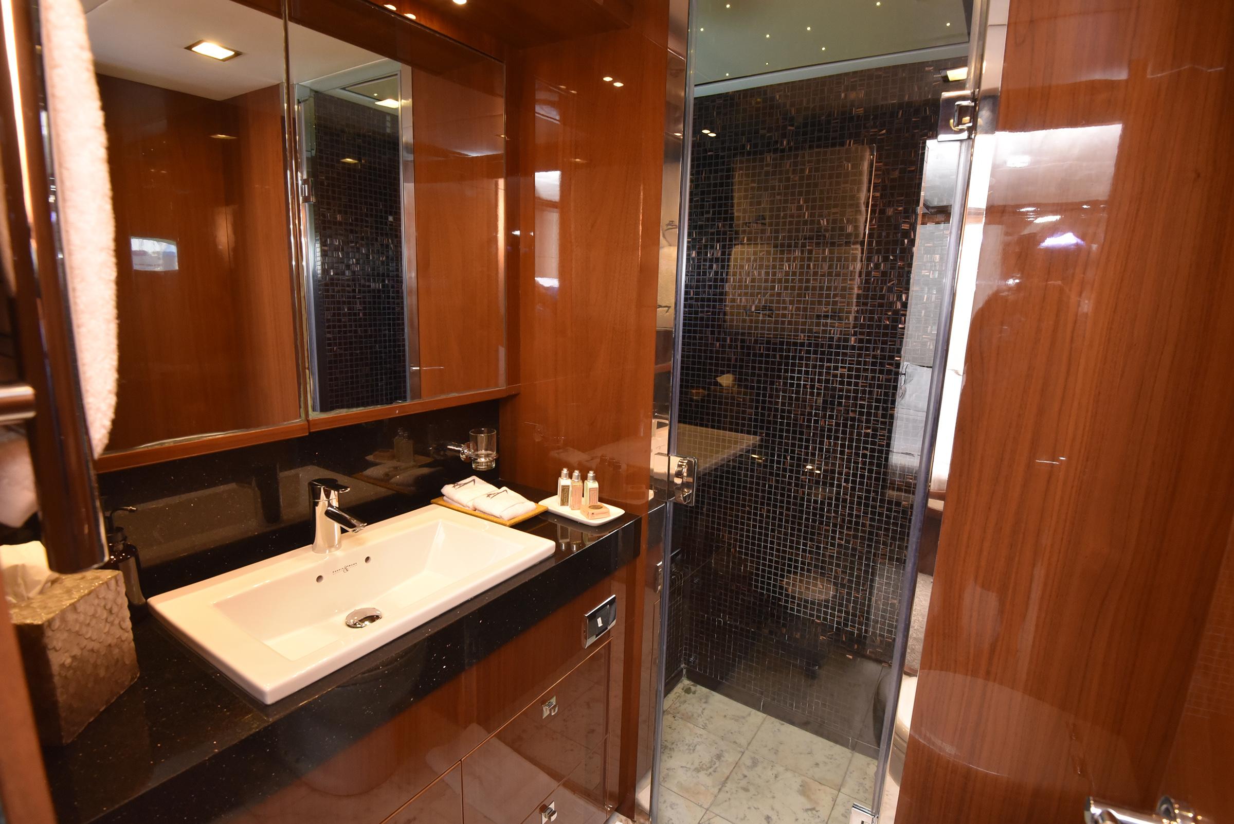 Princess-Flybridge 98Y Motor Yacht 2014-Princess One FL-US-9772019 | Thumbnail
