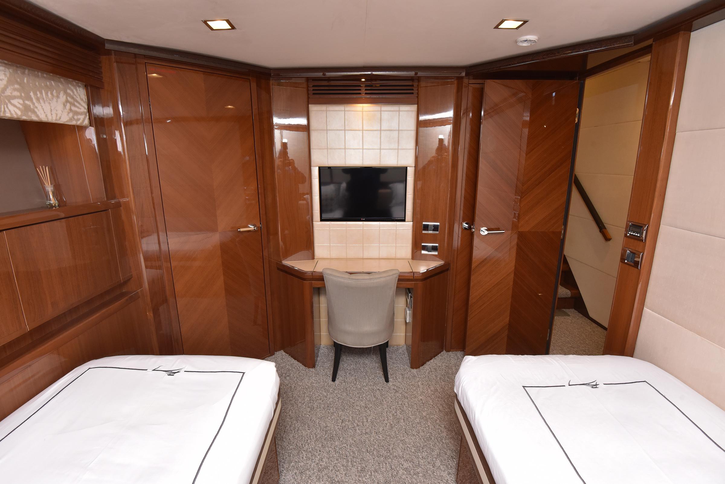 Princess-Flybridge 98Y Motor Yacht 2014-Princess One FL-US-9772019 | Thumbnail