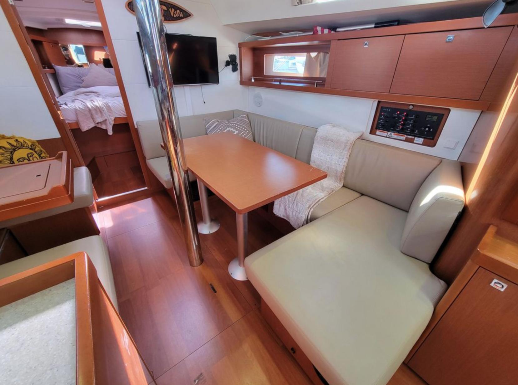 Yacht Photos Pics