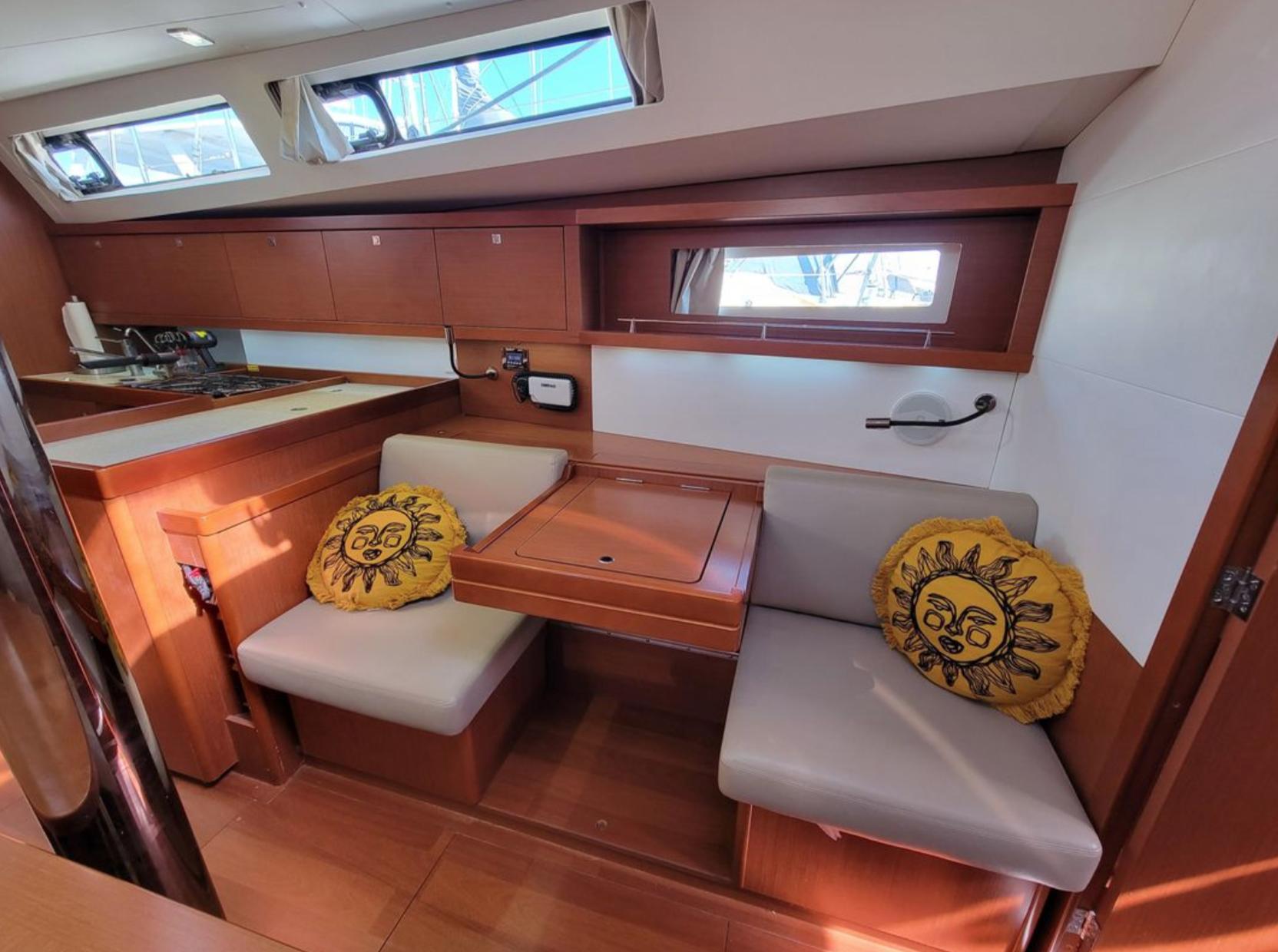 Yacht Photos Pics